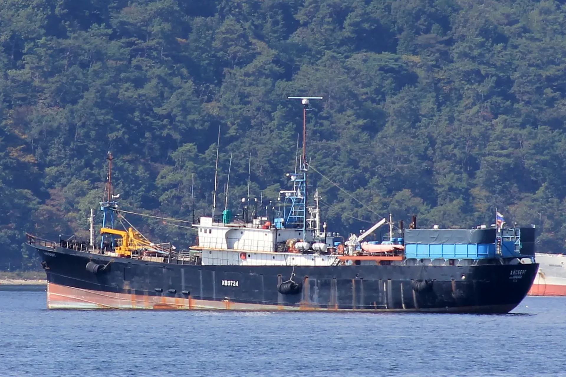 Пожар на судне «Айсберг» произошел в Японском море