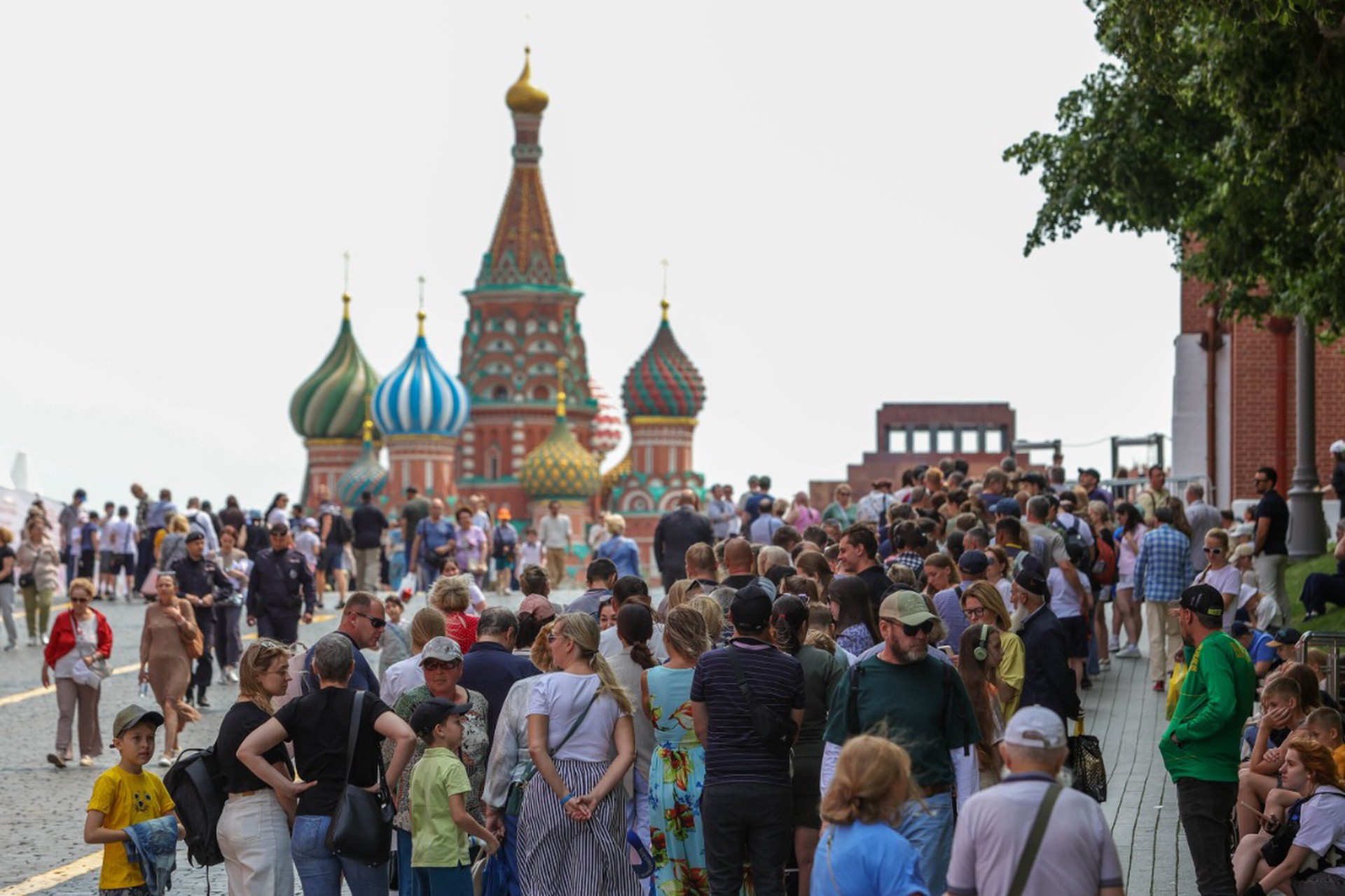 Депутат объяснил гигантскую очередь к Мавзолею Ленина