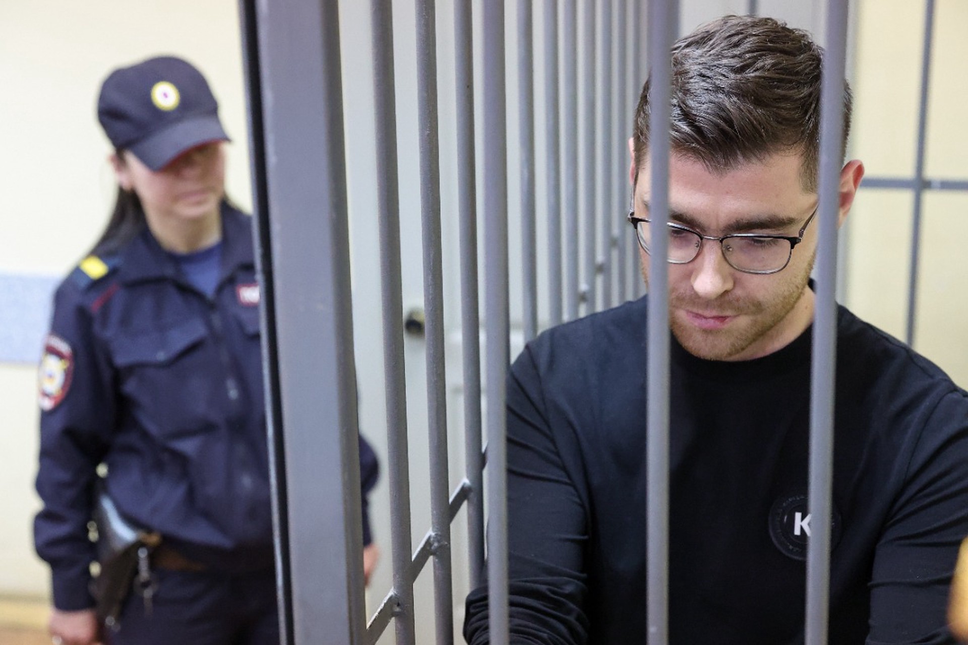 Редактора URA.RU Аллаярова заключили под стражу по делу о взятке