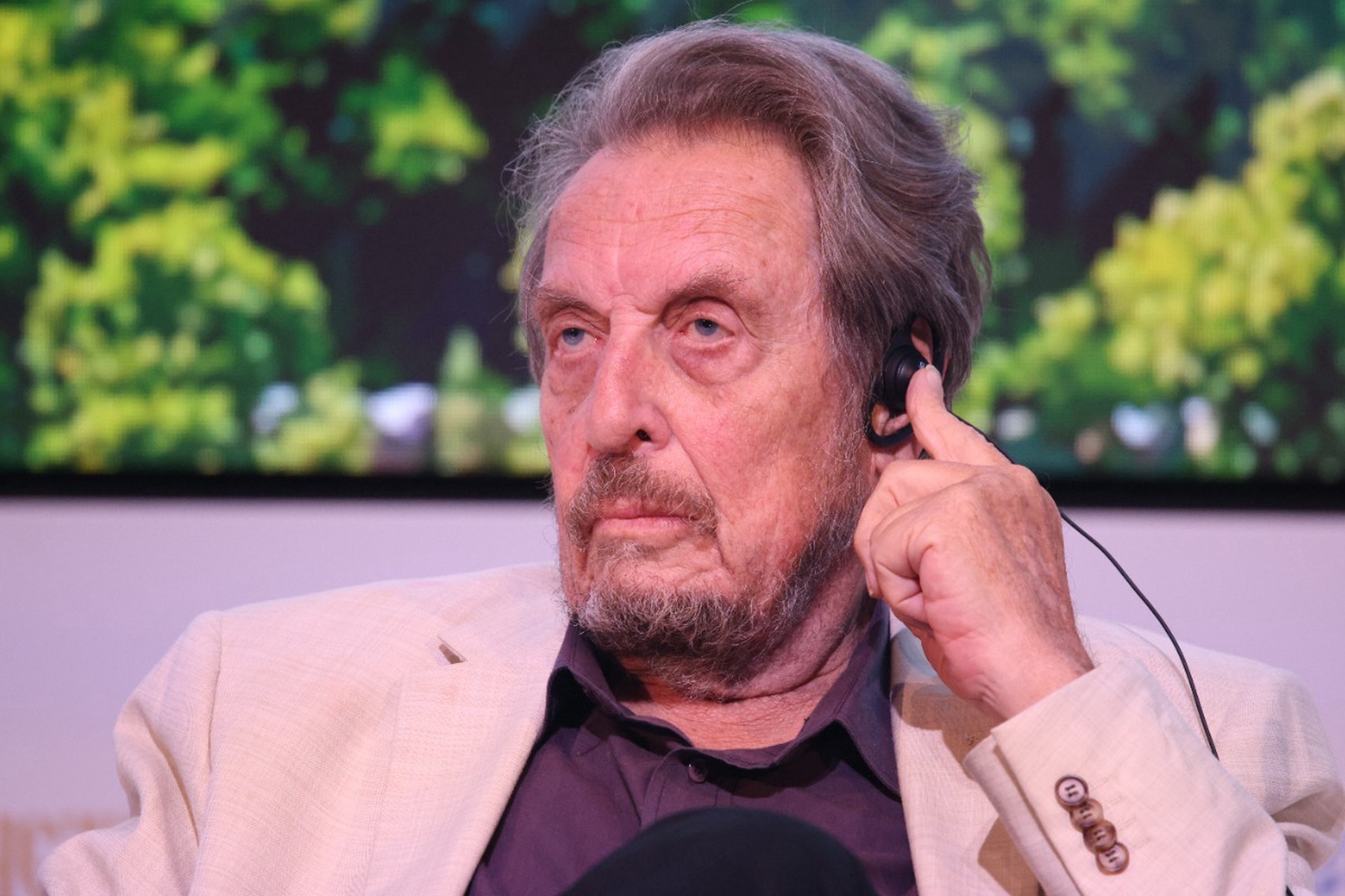 Отец Илона Маска дал советы, как вырастить гения
