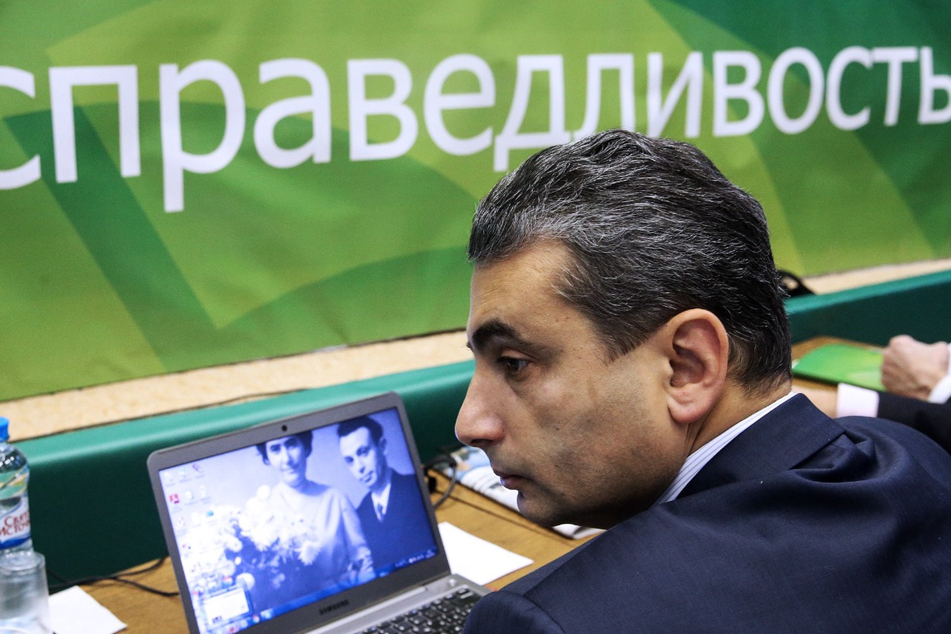 Против Шлосберга* возбудили уголовное дело о дискредитации ВС РФ, его отправили в изолятор