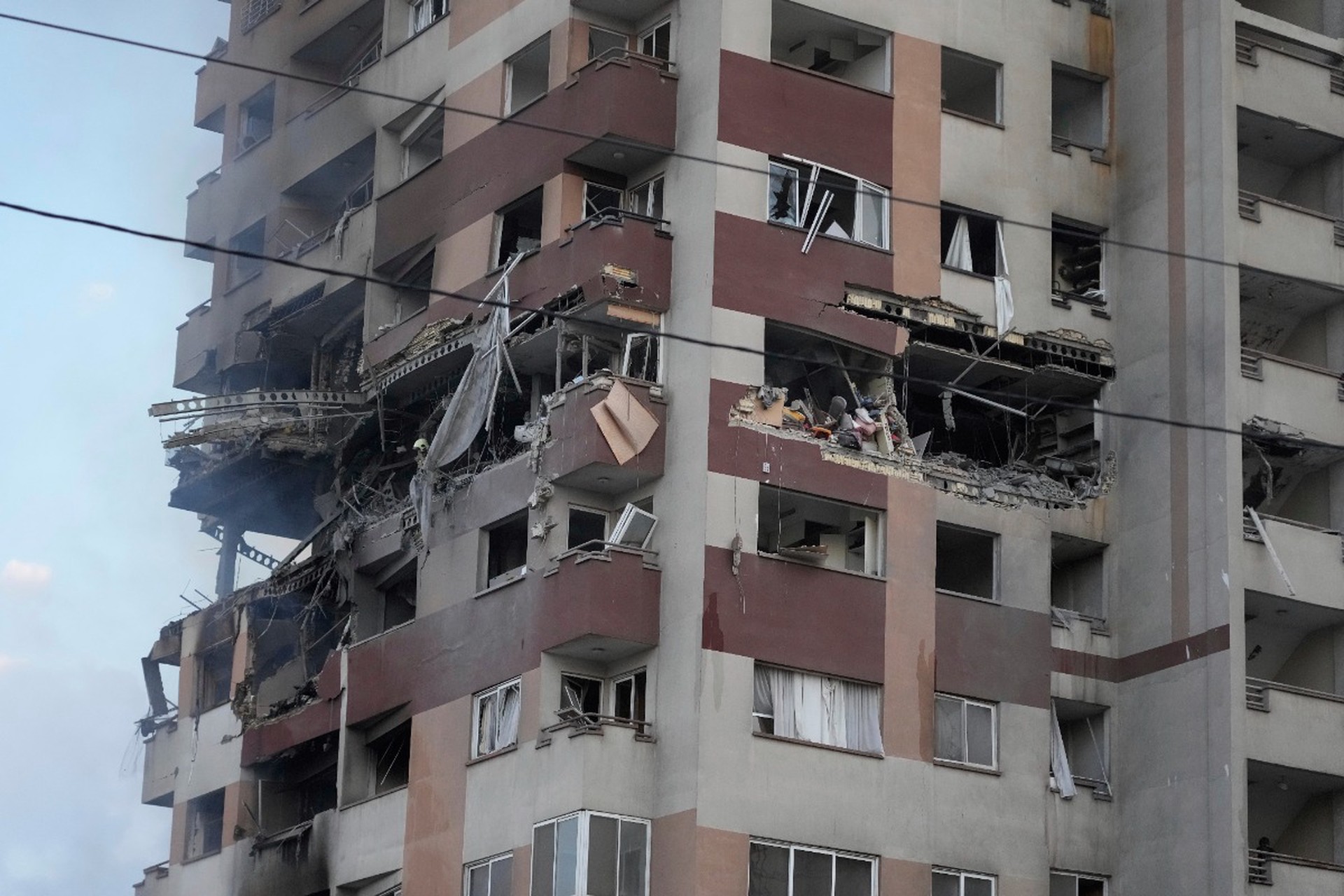 Израиль атаковал Иран с базы, тайно развернутой близ Тегерана