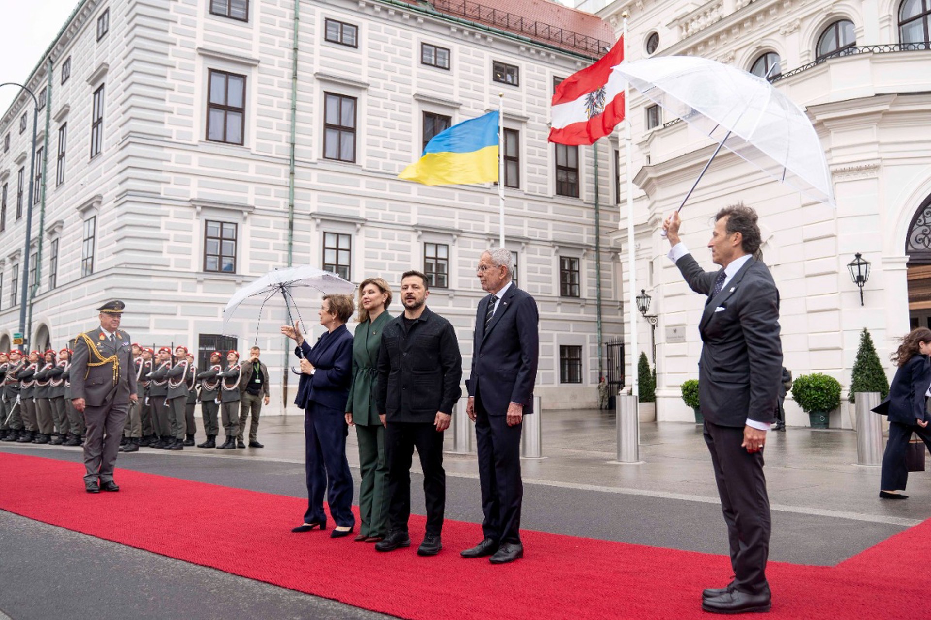 Президент Австрии Ван дер Беллен отказал Украине в предоставлении военной помощи