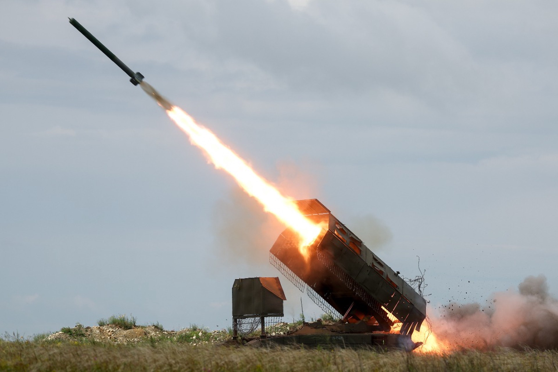 ВС РФ взяли под огневой контроль более 3 км берега реки Желобки в ДНР