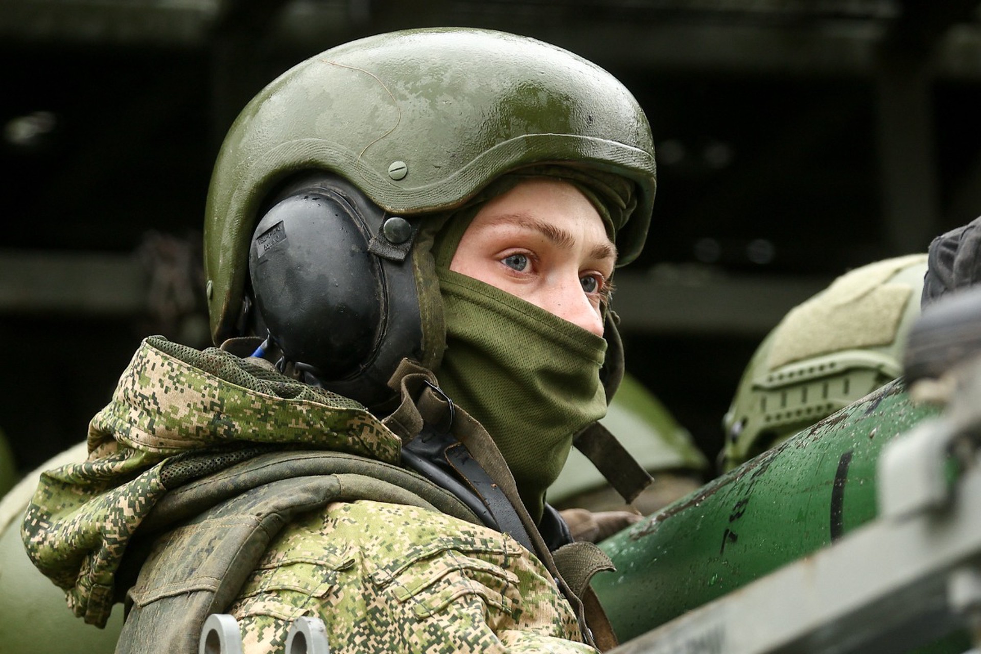 Изрешеченный пулями российский военный пять дней полз к своим под огнем ВСУ