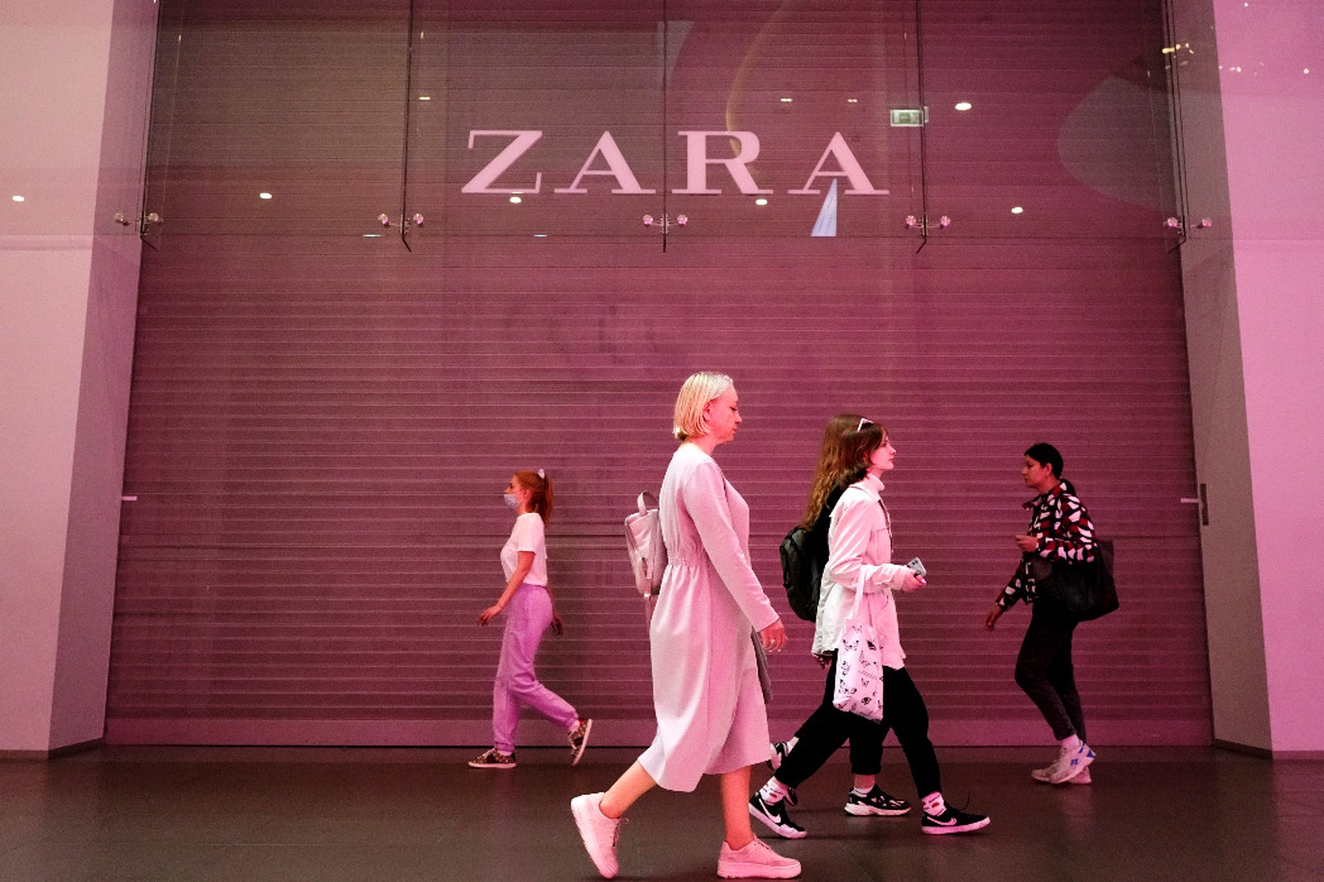 Глава владельца Zara заявил об отсутствии условий для возвращения в Россию