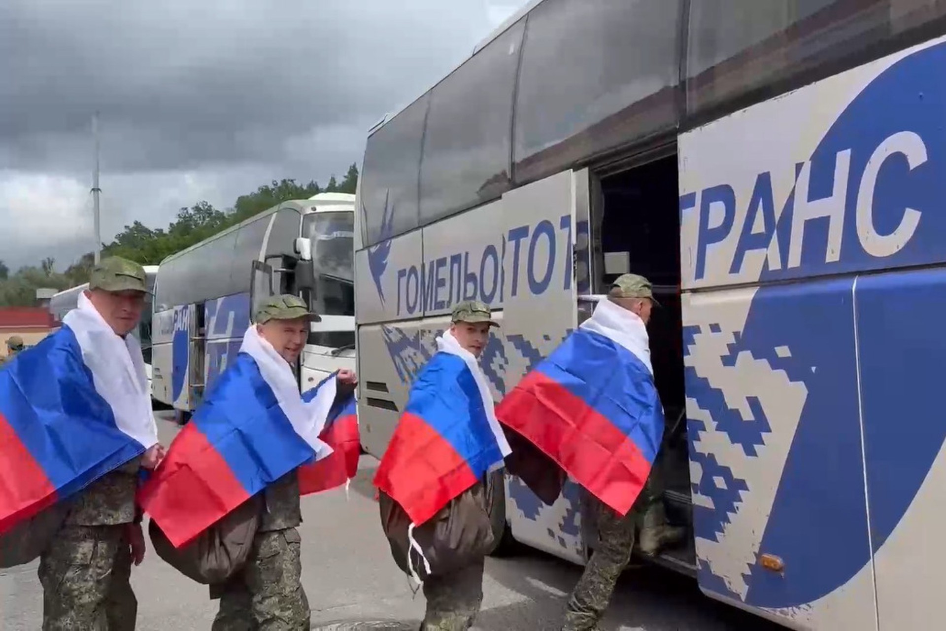 Освобожденные из плена ВСУ российские военные прибыли в Белоруссию