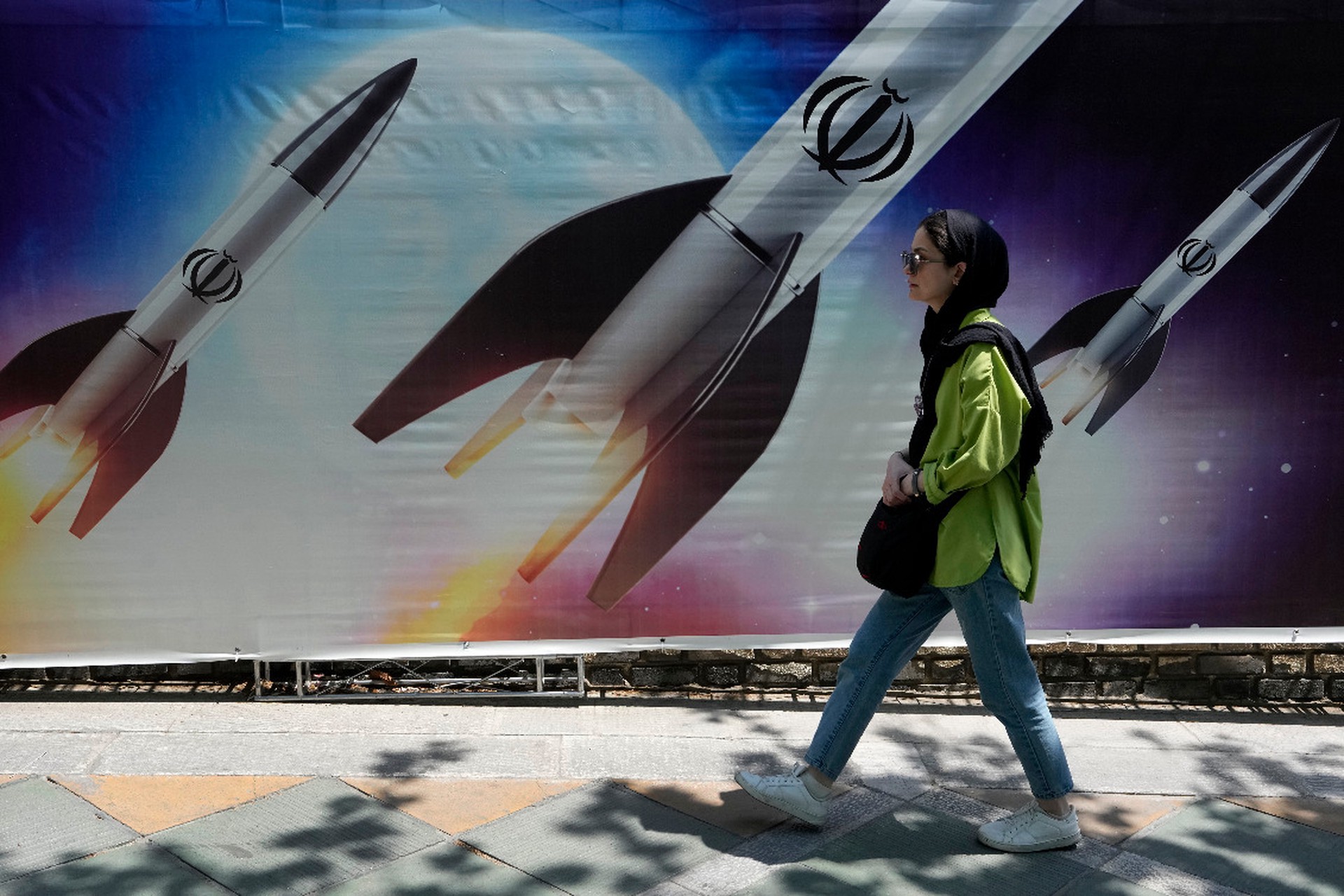 Эксперт: Ирану не стоит надеяться на завершение конфликта с Израилем