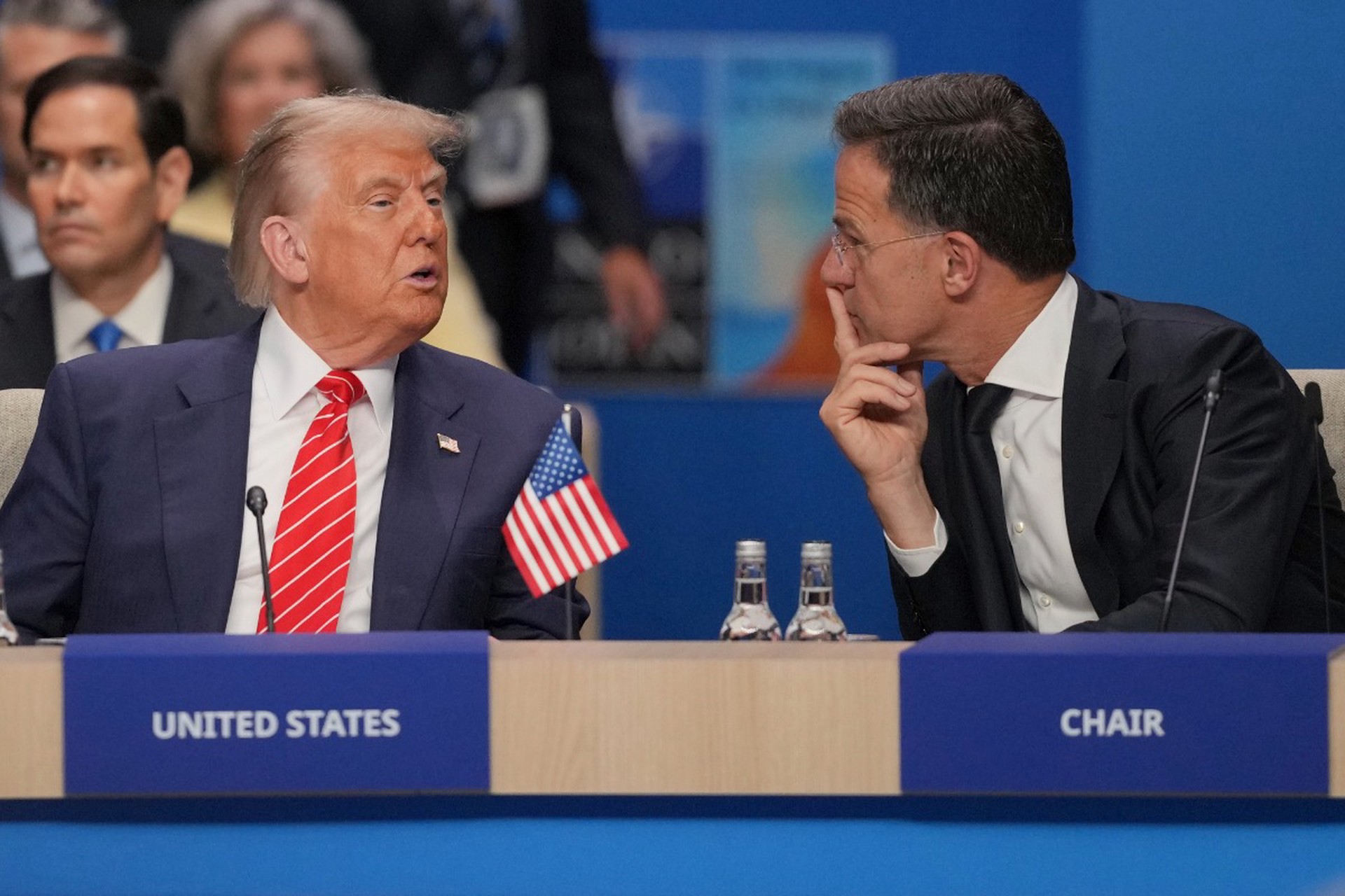 Трамп рассказал, о чем будет говорить с Зеленским
