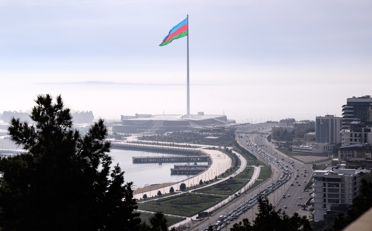 Россияне перестали ездить в Азербайджан