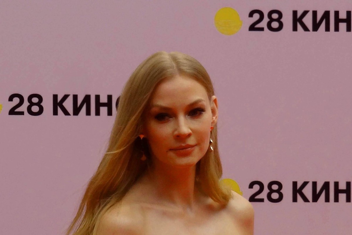 Снимавшаяся с Зеленским актриса Ходченкова попала в базу «Миротворца»*