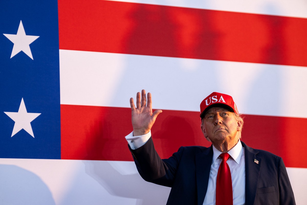 «Помощь в пути»: Трамп обратился к участникам беспорядков в Иране