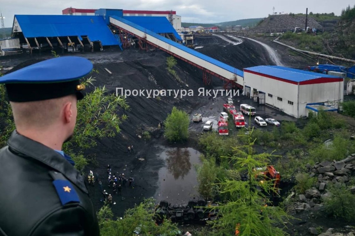 Стали известны возможные причины крупной аварии с вахтовиками в Якутии
