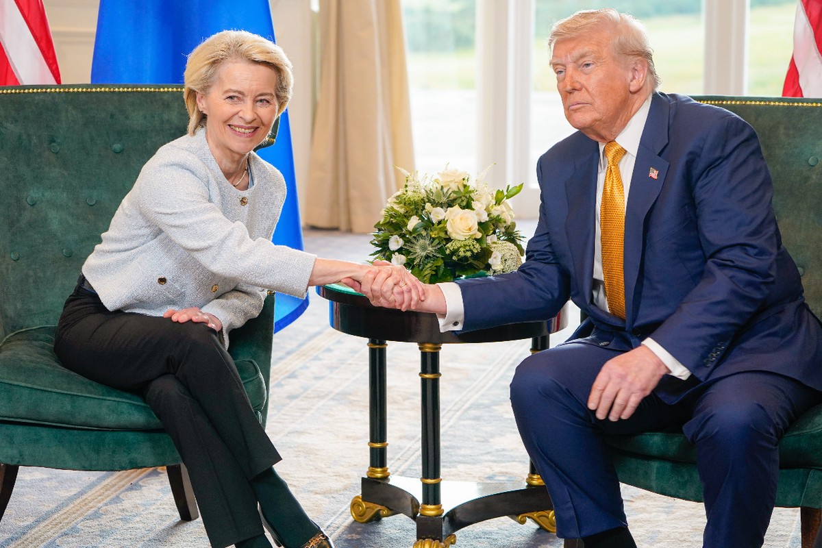 Трамп угрожает Евросоюзу повышением пошлин до 35%