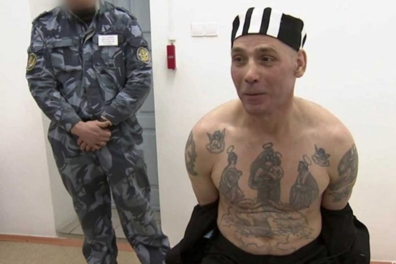 Обитель монстров: как доживают свой век самые страшные маньяки и каннибалы в «Черном дельфине»