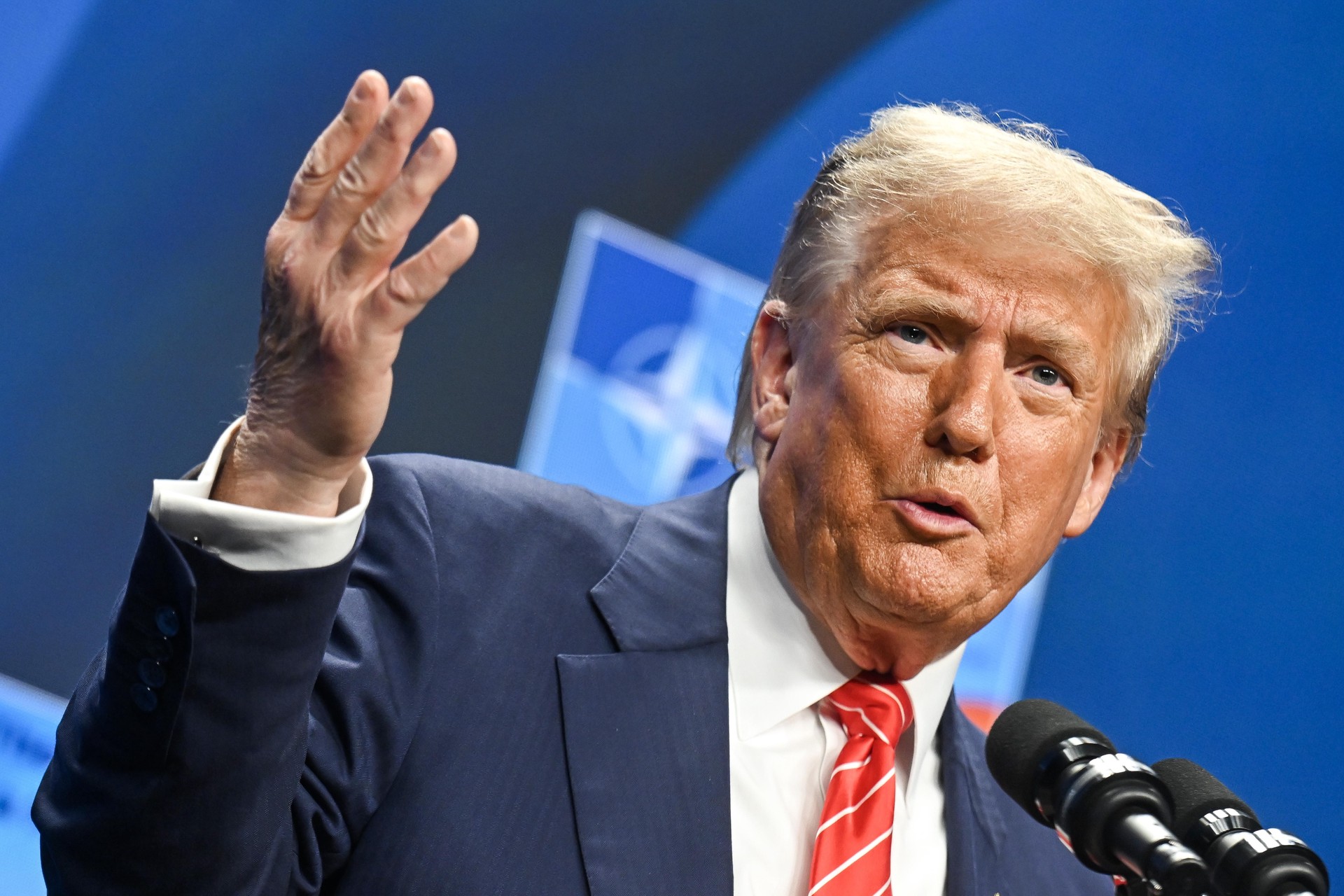 Экс-бомбы: что задумал Трамп, приостанавливающий поставки оружия Украине