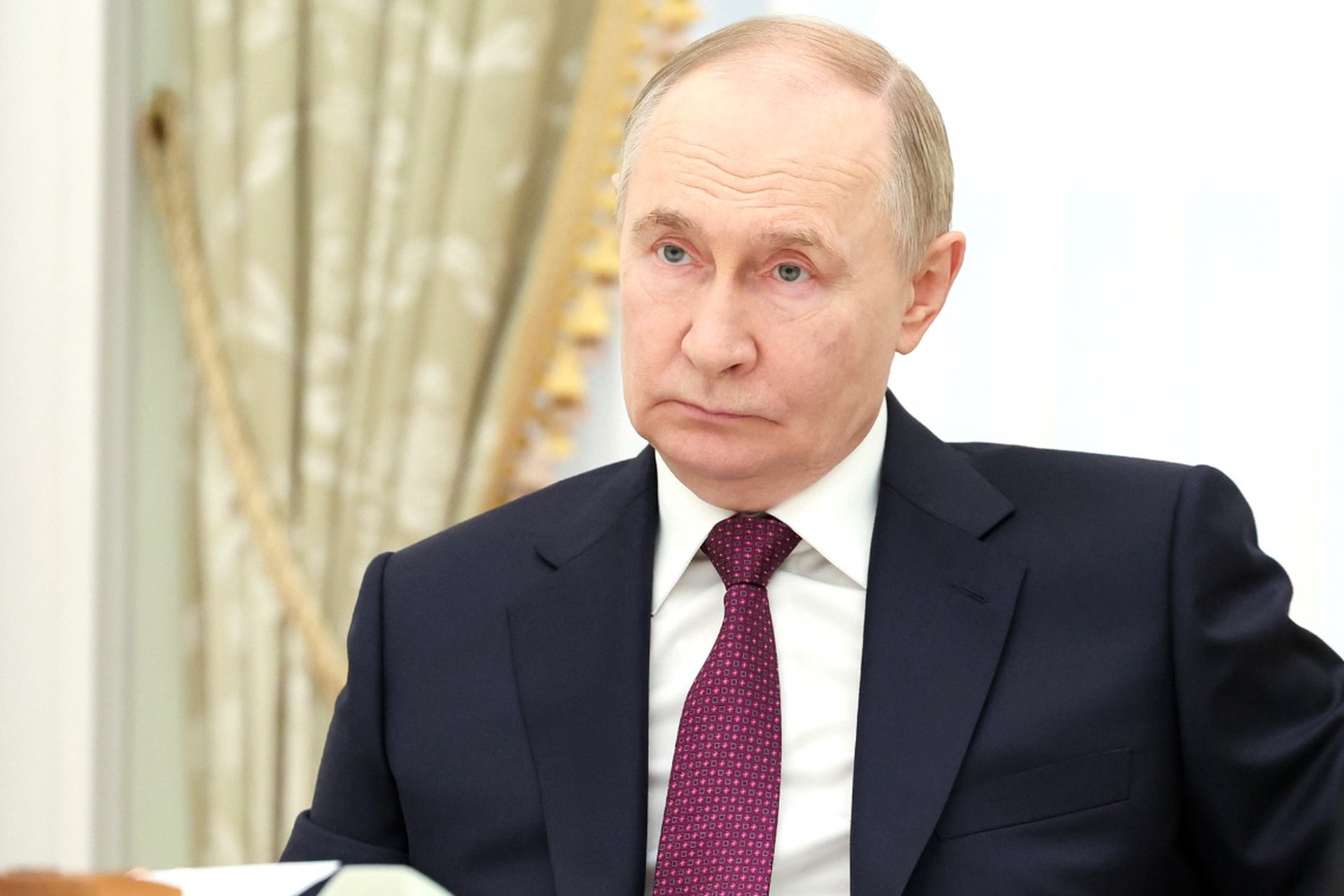 Путин выступил за поддержку получения образования вдовами бойцов СВО
