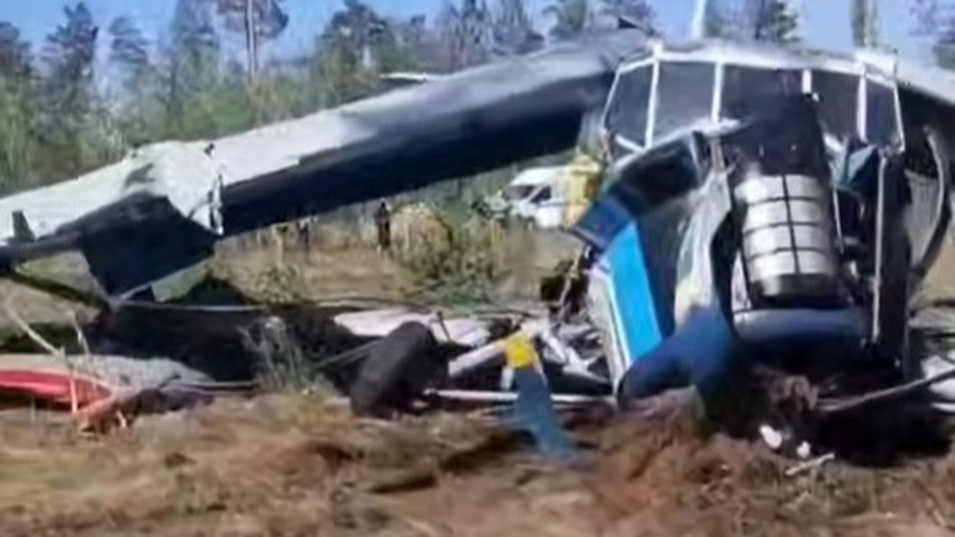 Самолет АН-2 совершил жесткую посадку в Забайкалье