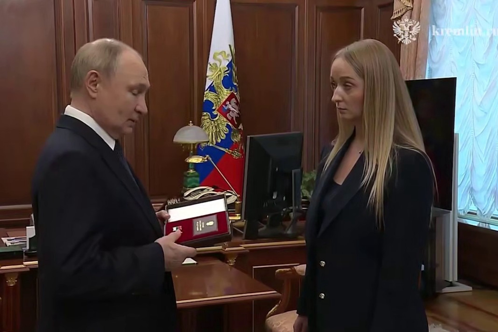 Путин передал вдове генерала Гудкова «Золотую Звезду» погибшего замглавкома