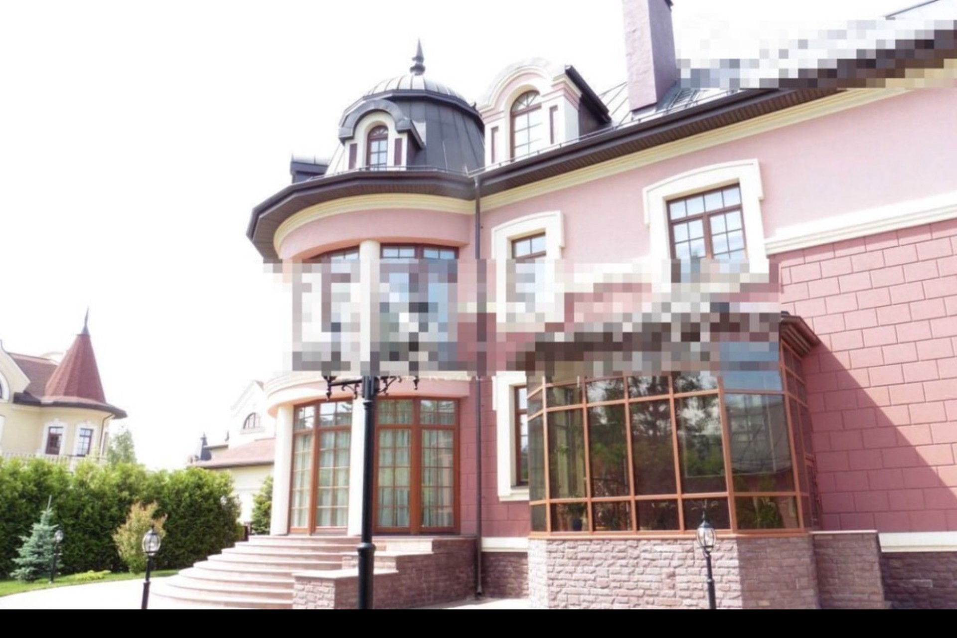 РИА «Новости»: Дом семьи Романа Старовойта пустует уже полтора месяца