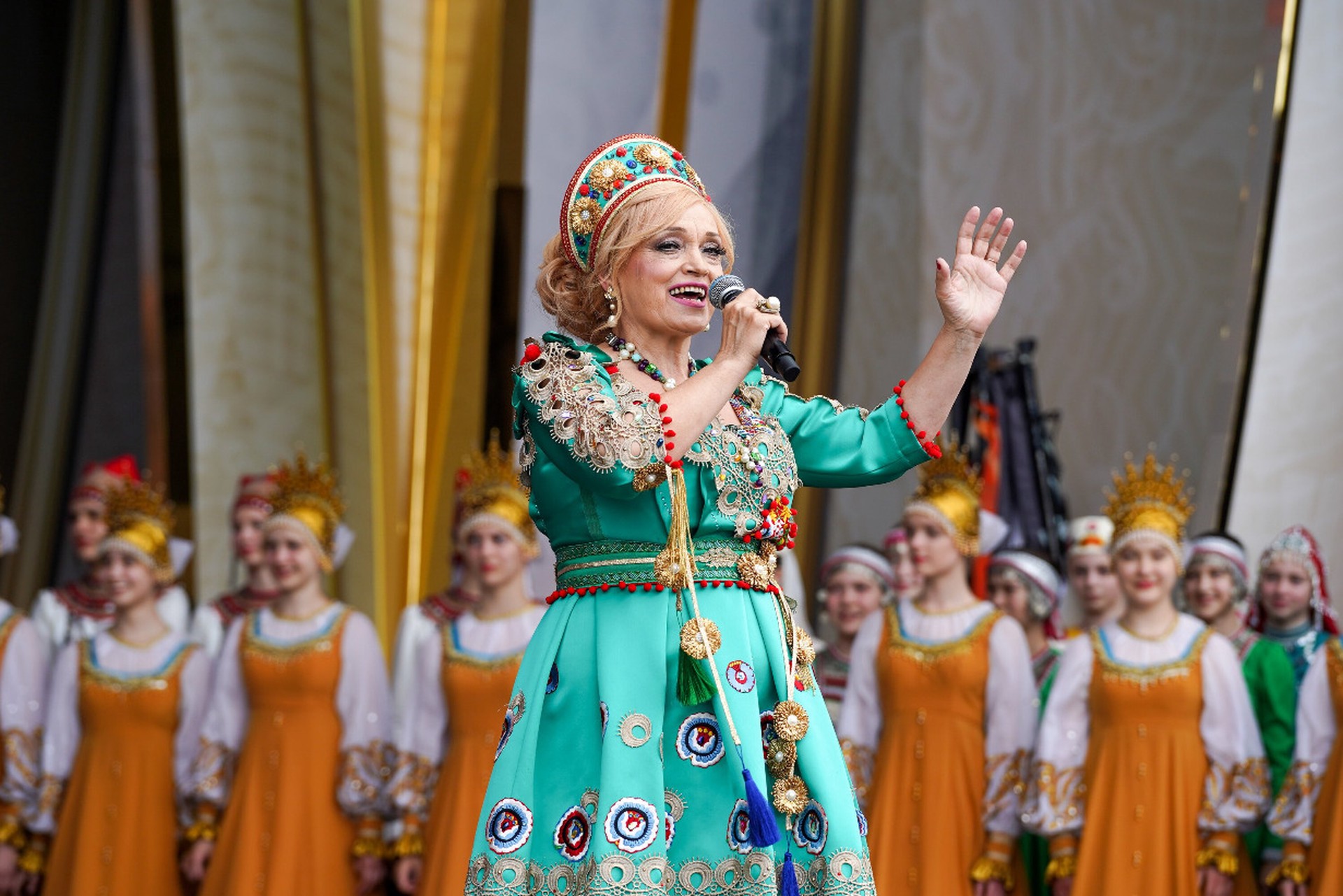 Песню Надежды Кадышевой «Веночек» могут ввести в школьную программу