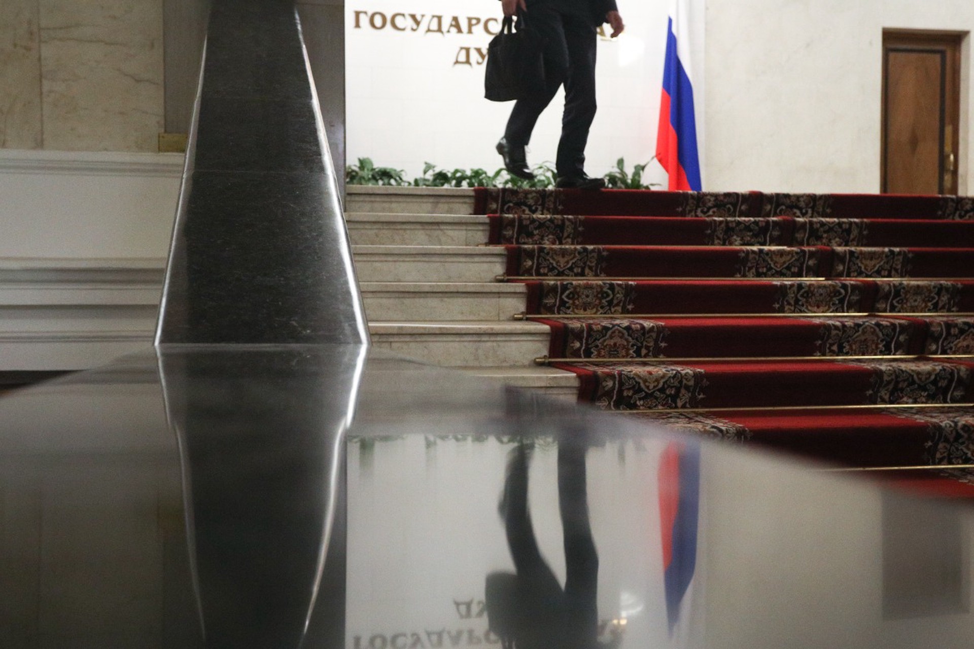 В Госдуме рассказали, куда и на какие деньги депутаты ездят отдыхать летом