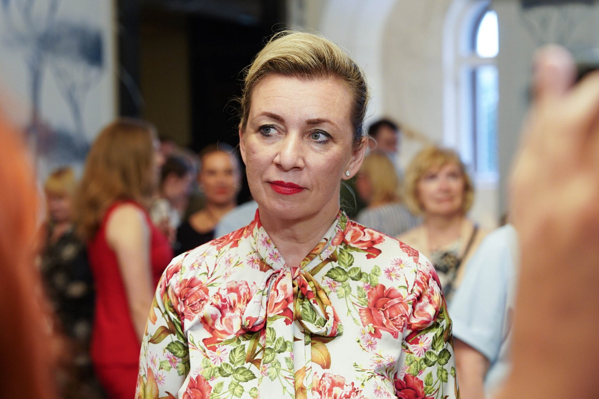 Захарова: Париж пожертвовал христианством ради поддержки Киева