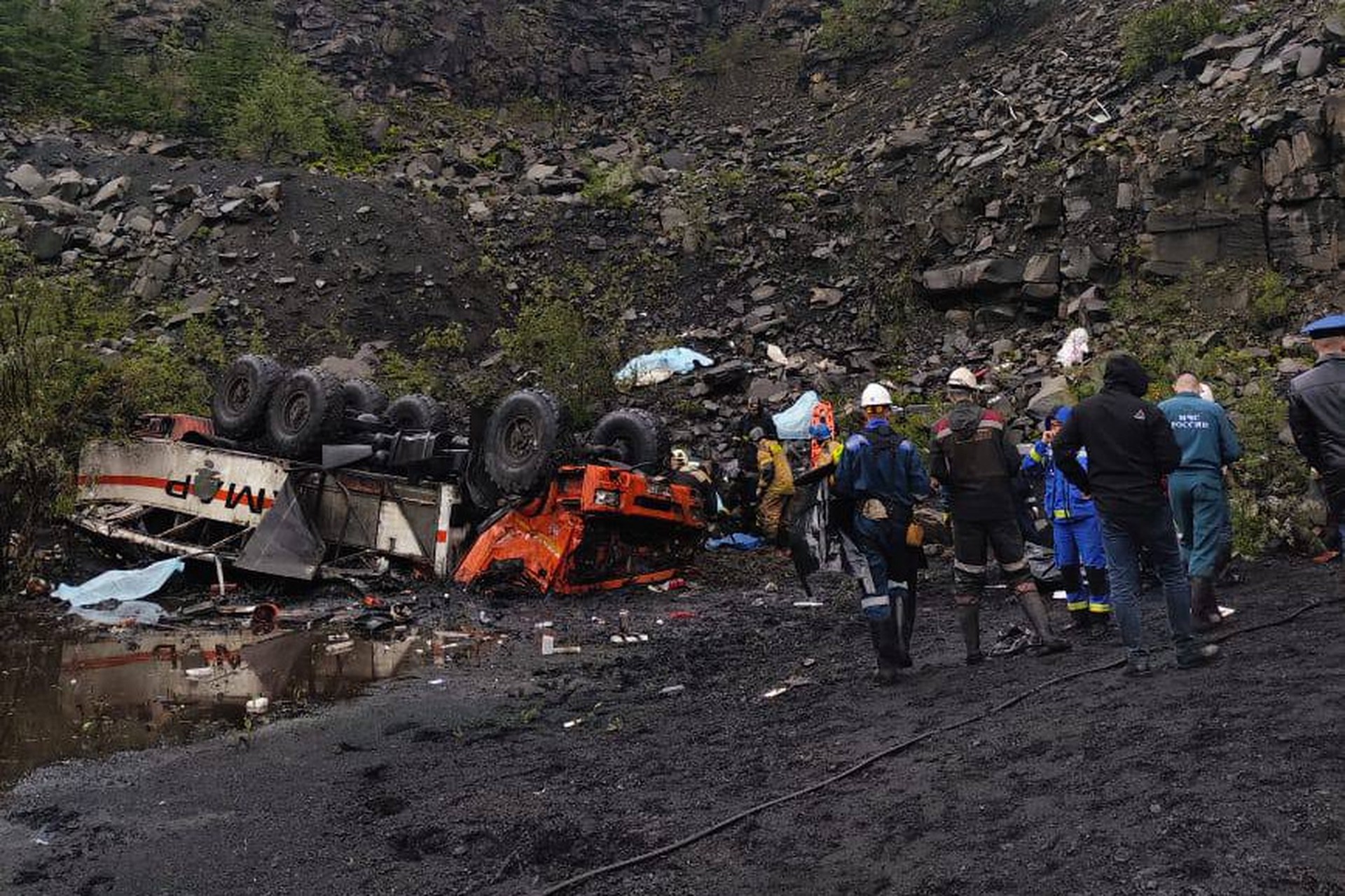 Главное к утру 21 июля: падение беспилотника в Ростовской области, ДТП с участием машины с вахтовиками в Якутии, отношение немцев к помощи Украине