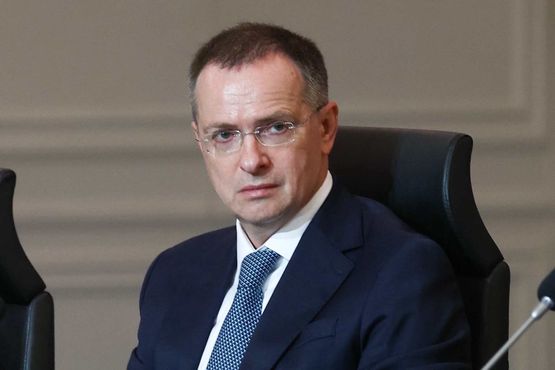 Мединский привел историческую справку для Рютте