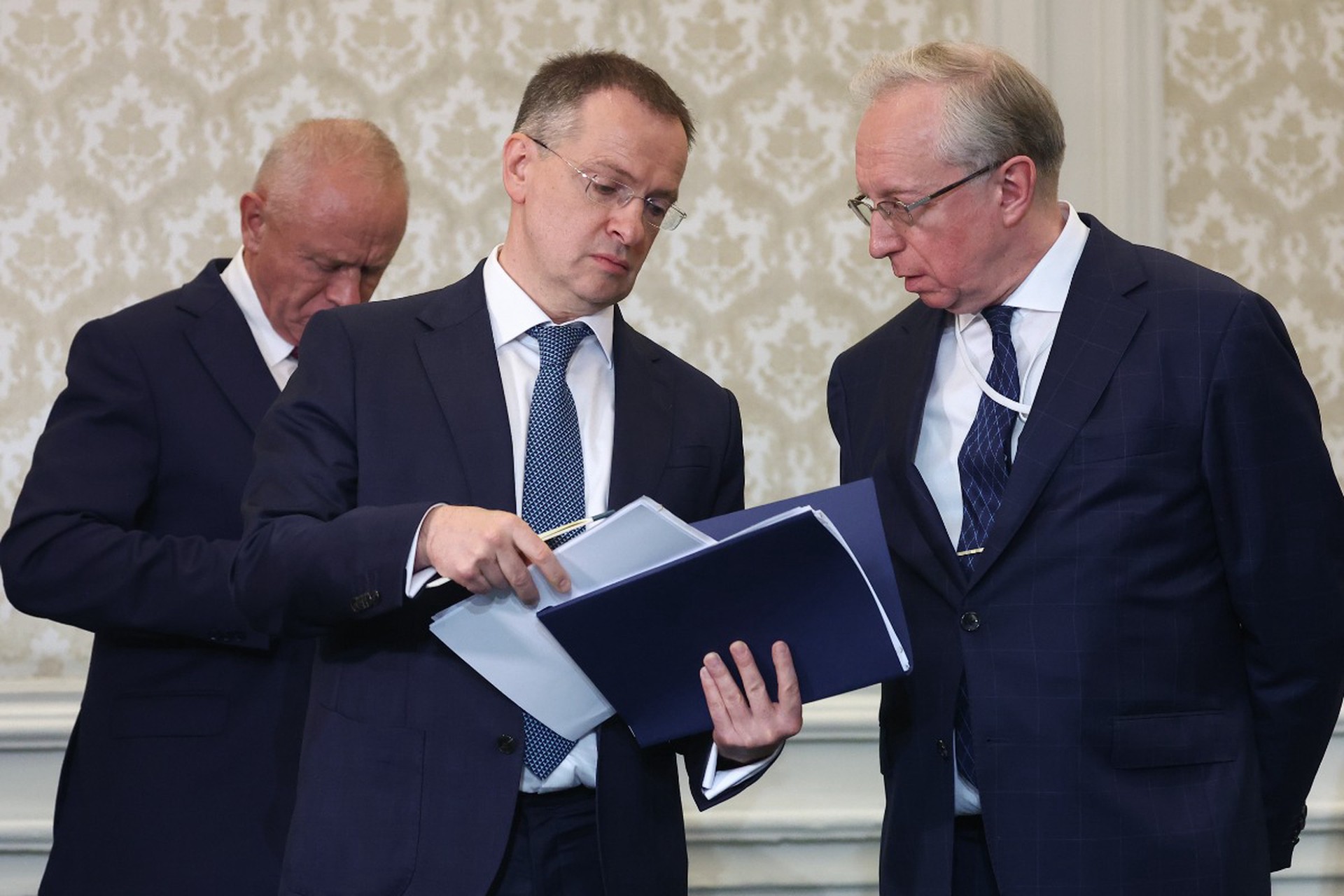 Третий раунд переговоров России и Украины завершился в Стамбуле, пишет ТАСС