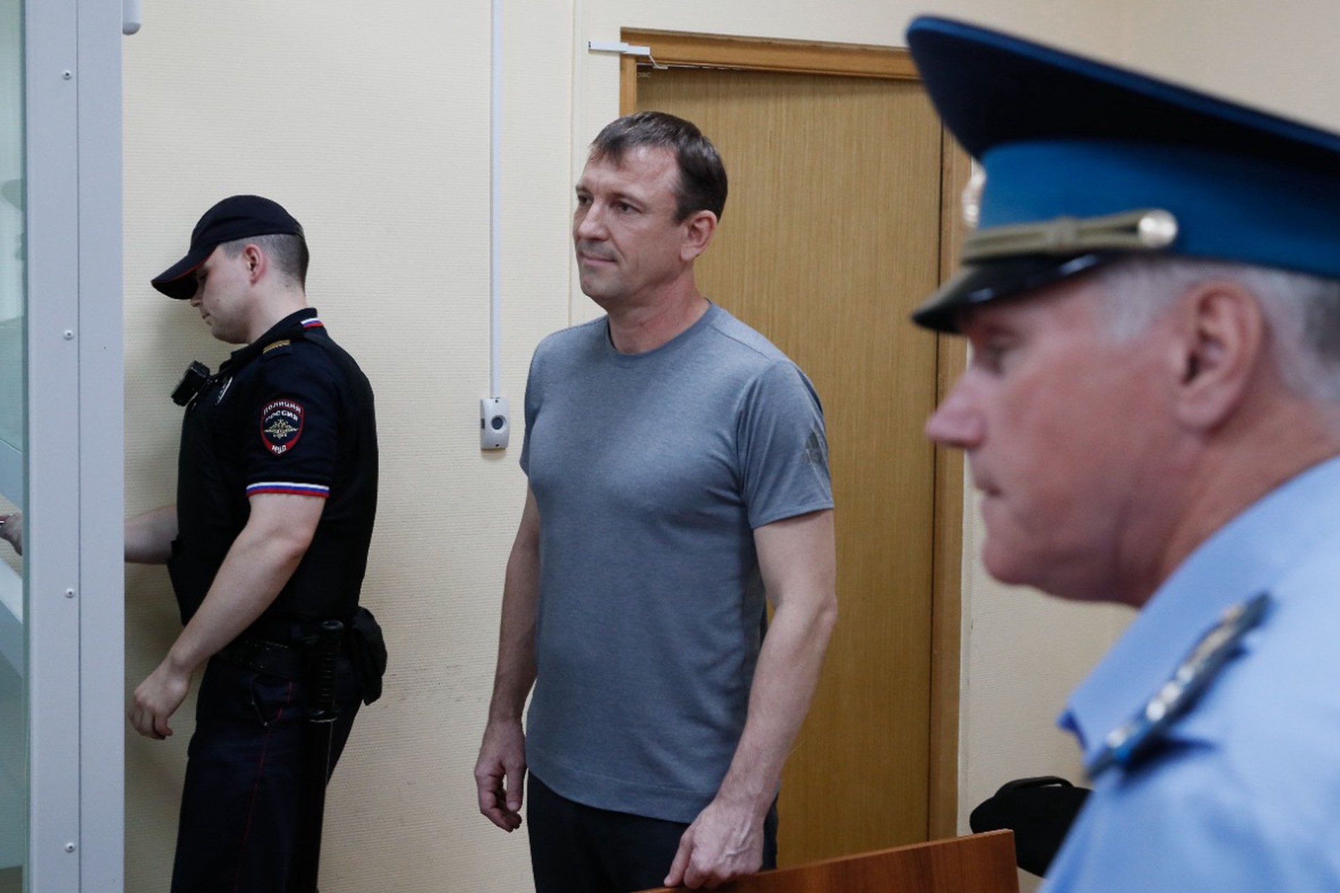 Глава Запорожской области наградил осужденного генерала Попова