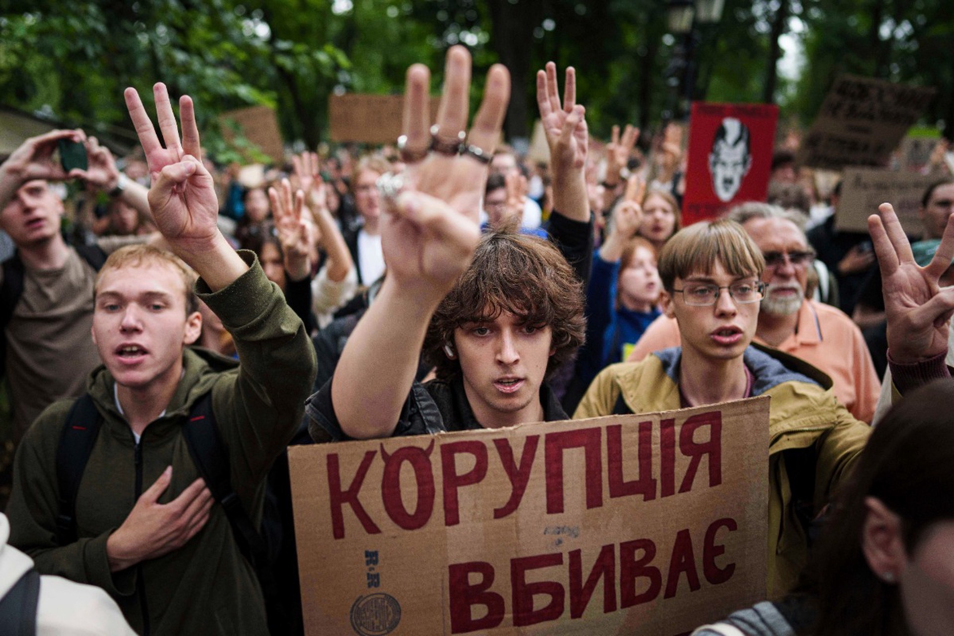 Экс-депутат Верховной рады: Зеленского не спасет восстановление работы НАБУ и САП
