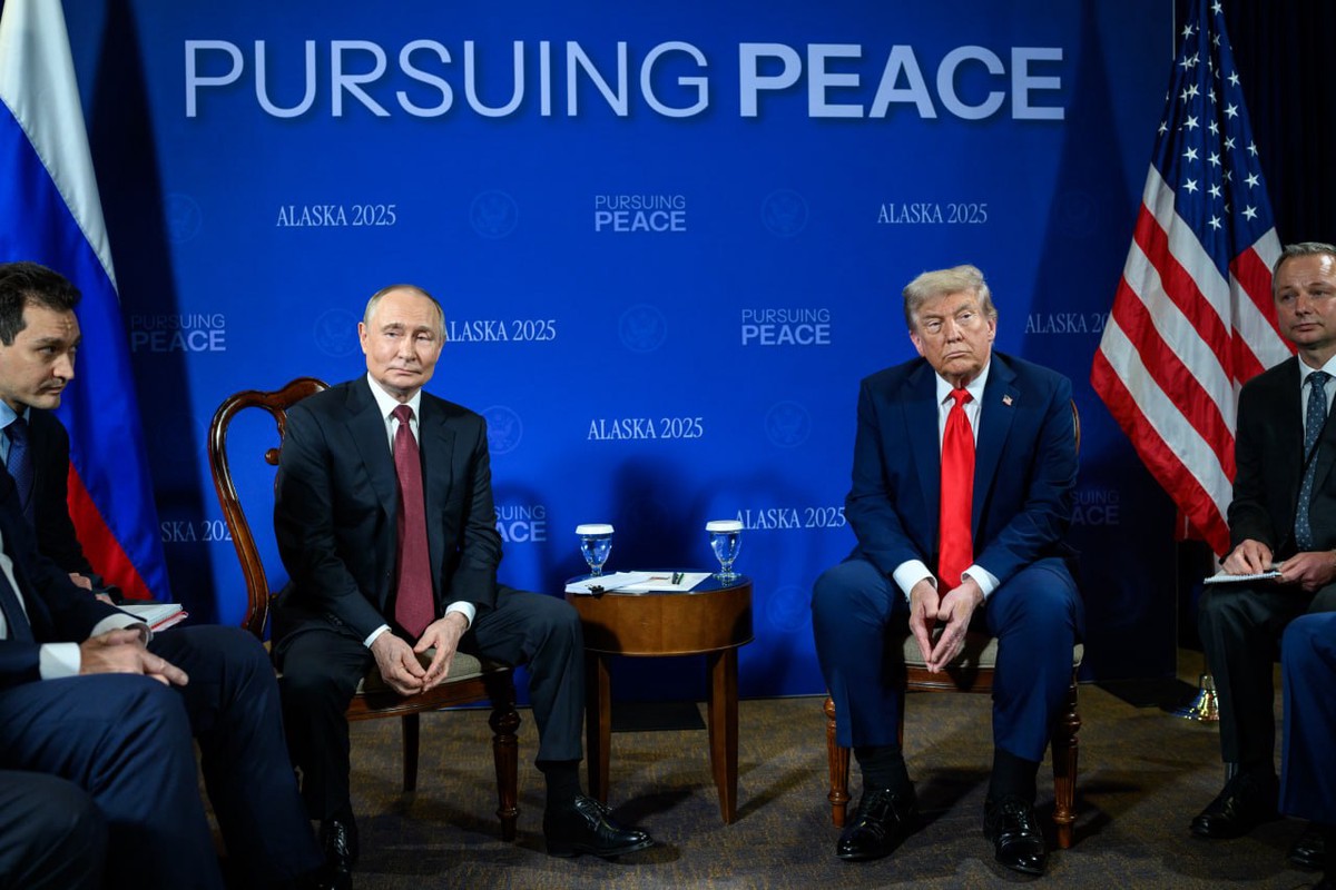 Главное к утру 16 августа: состоялись переговоры Путина и Трампа, SHAMAN спел для северокорейцев, Киев устраивает провокации