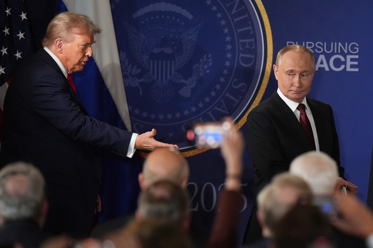 «Холодный душ» от американца: успехи ВС РФ заставили Трампа сесть за стол переговоров