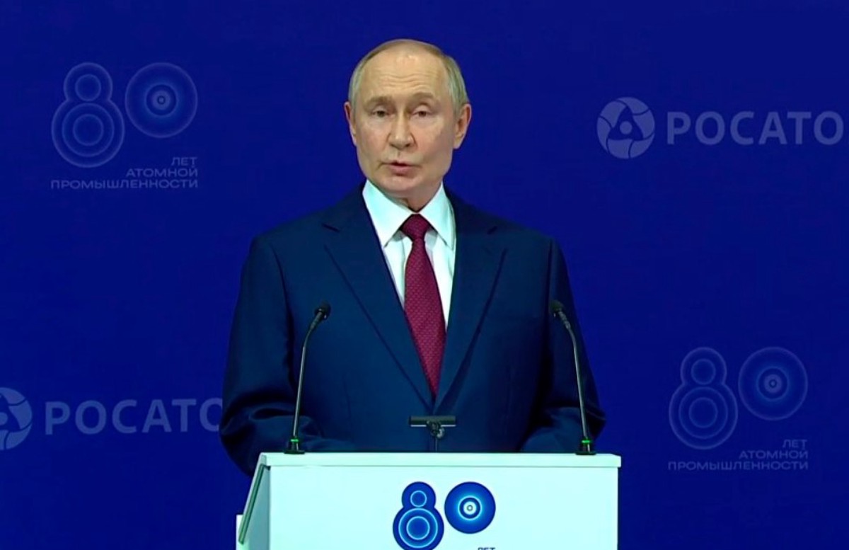 Путин поздравил российских ученых с 80-летием отечественной атомной отрасли