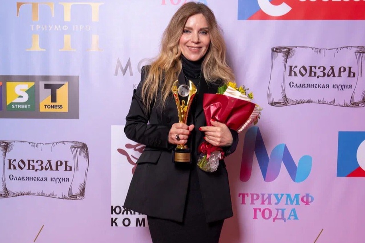 Автор песни Леонтьева рассказала о сложной работе с Ваенгой