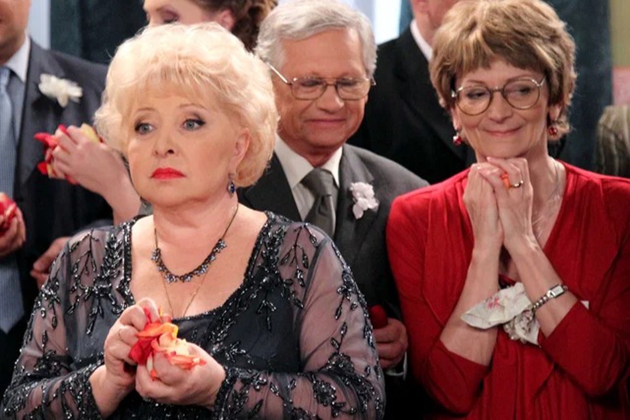 Анна Фроловцева попуга алады (жалған видео)