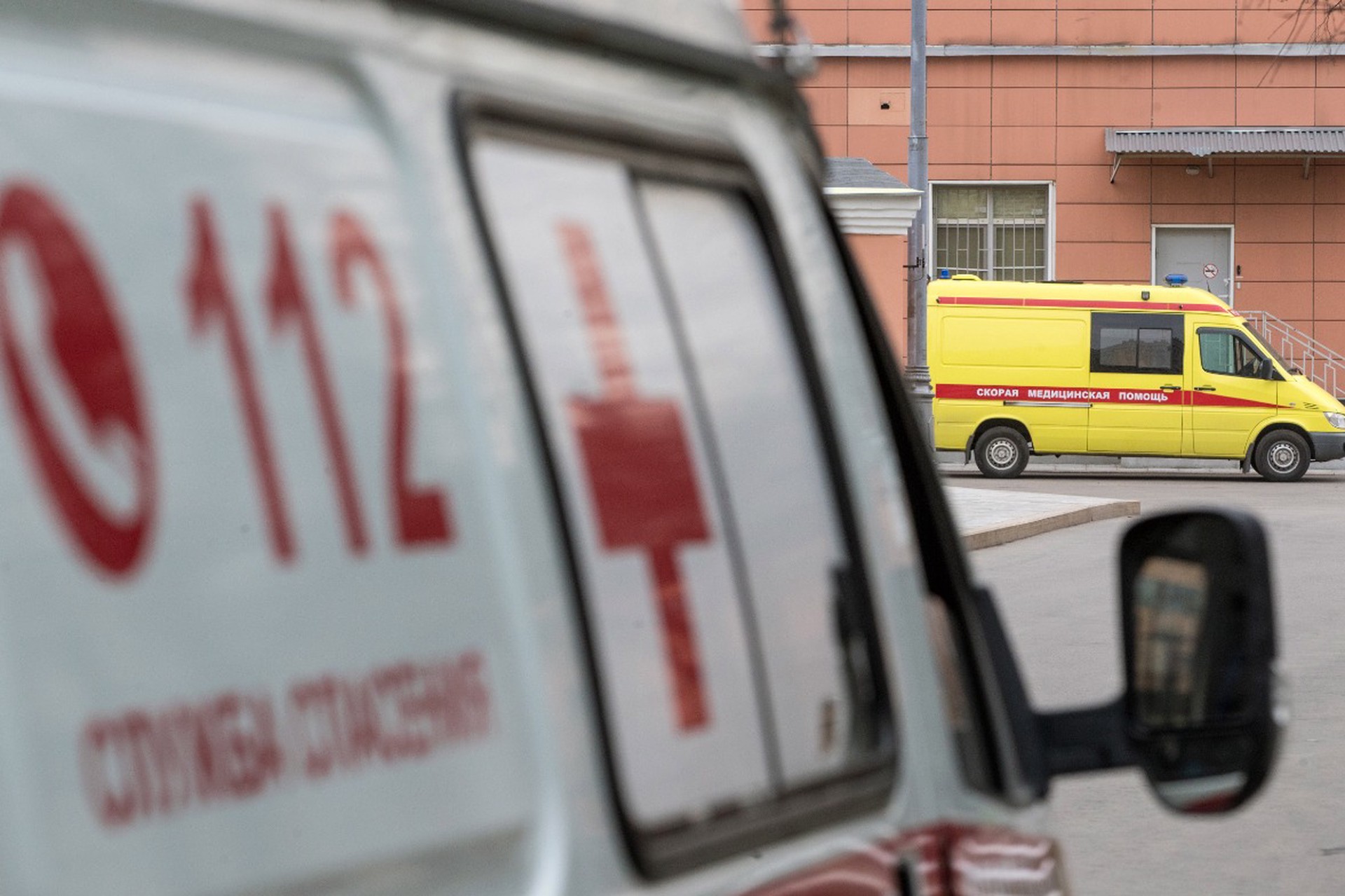 В Омске велосипедист сбил школьницу и распылил ей в глаза перцовый баллончик