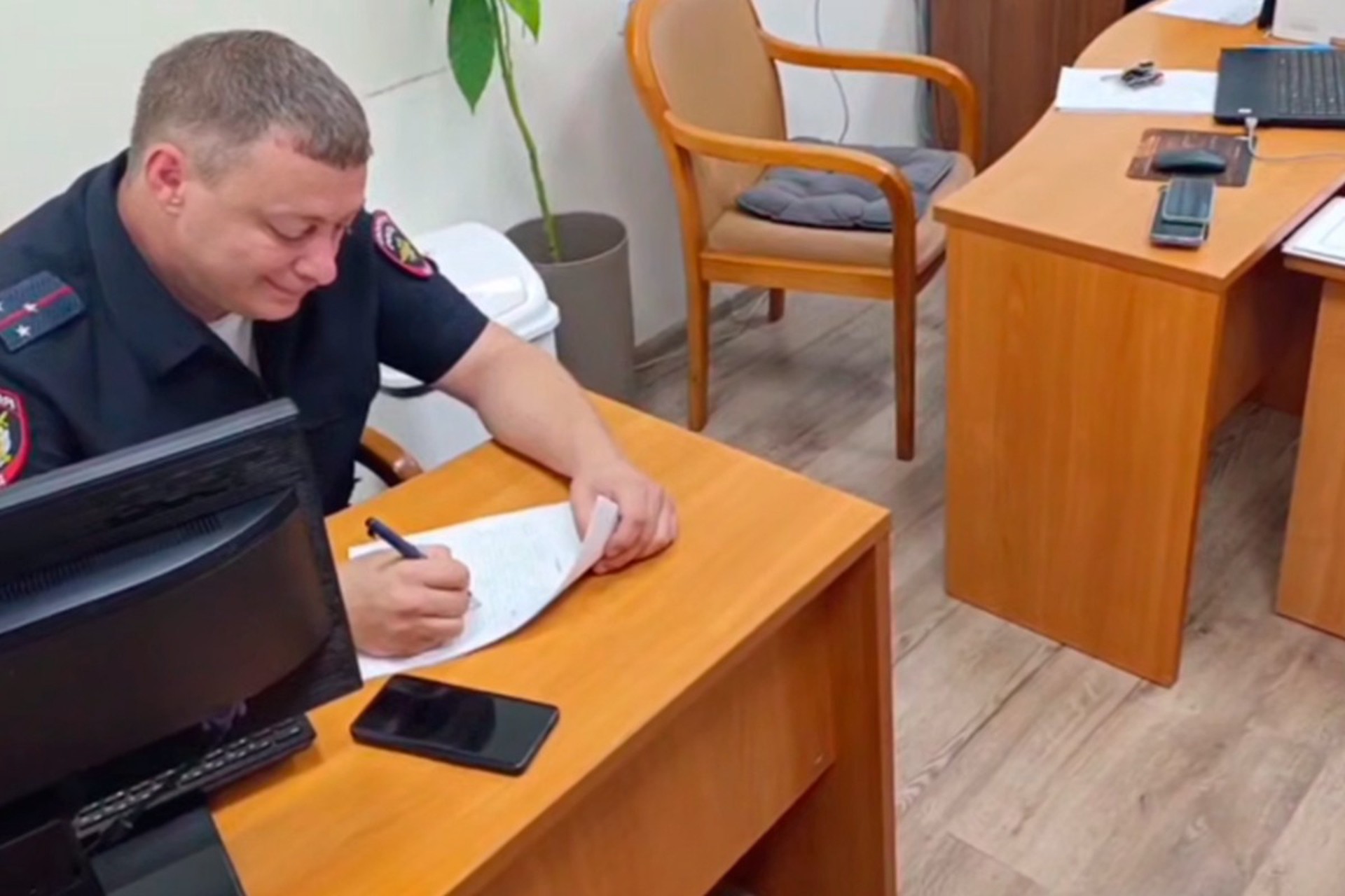 Россиянку оштрафовали за съемку последствий атаки БПЛА в Сочи