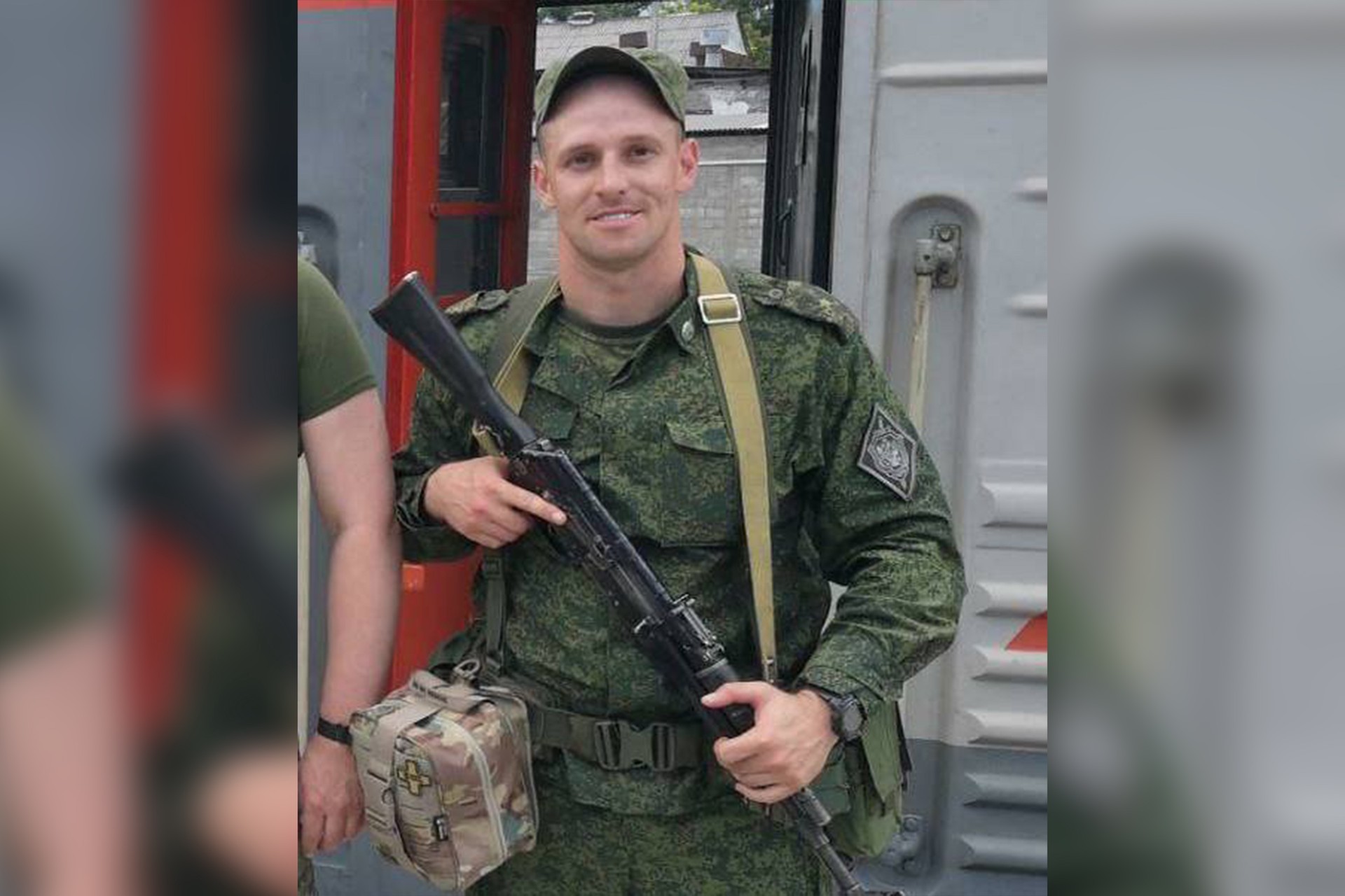 Российский пограничник совершил подвиг, подорвав себя гранатой в начале вторжения ВСУ в Курскую область