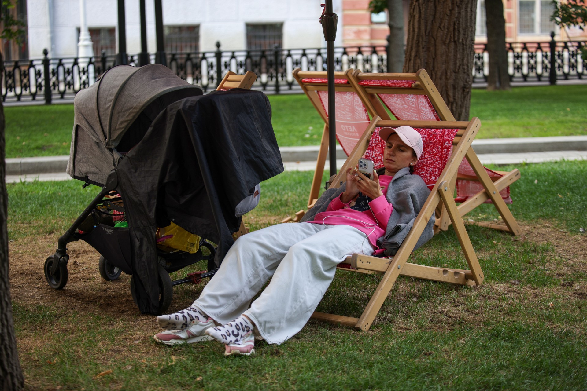 Многодетные матери смогут выйти на пенсию с 50 лет
