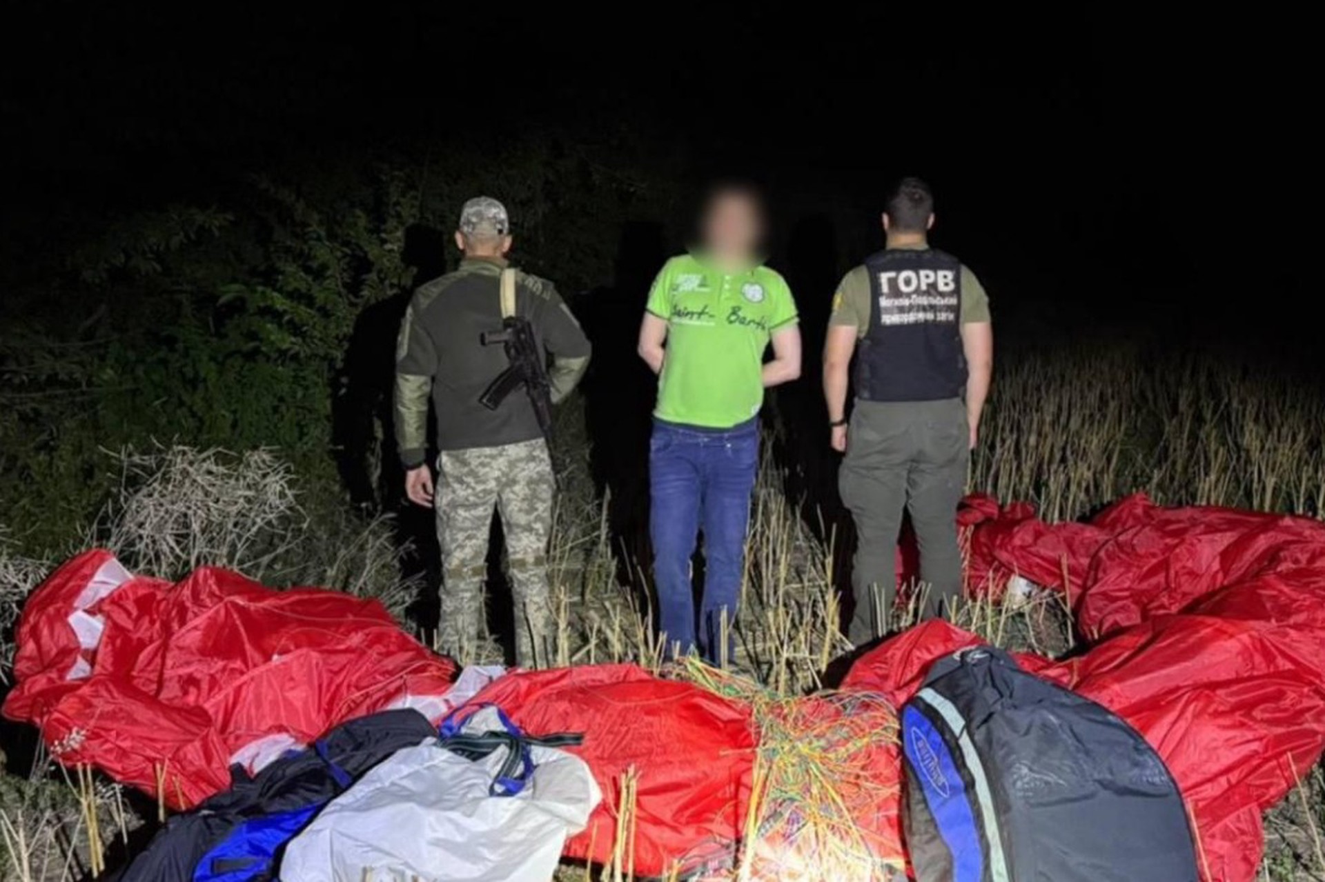 Житель Украины пытался покинуть страну на параплане