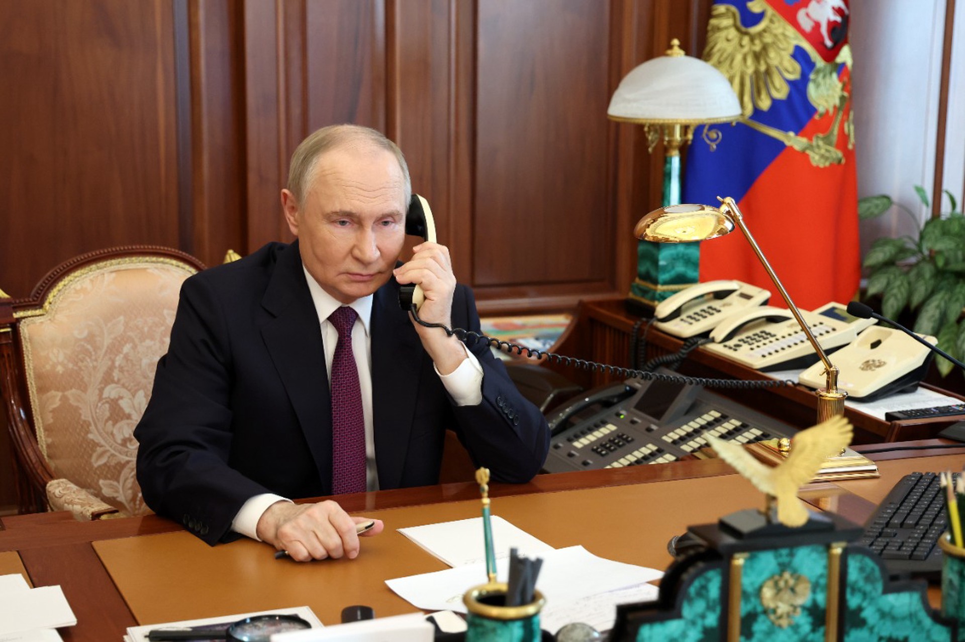 Политолог объяснил серию телефонных переговоров Путина с мировыми лидерами