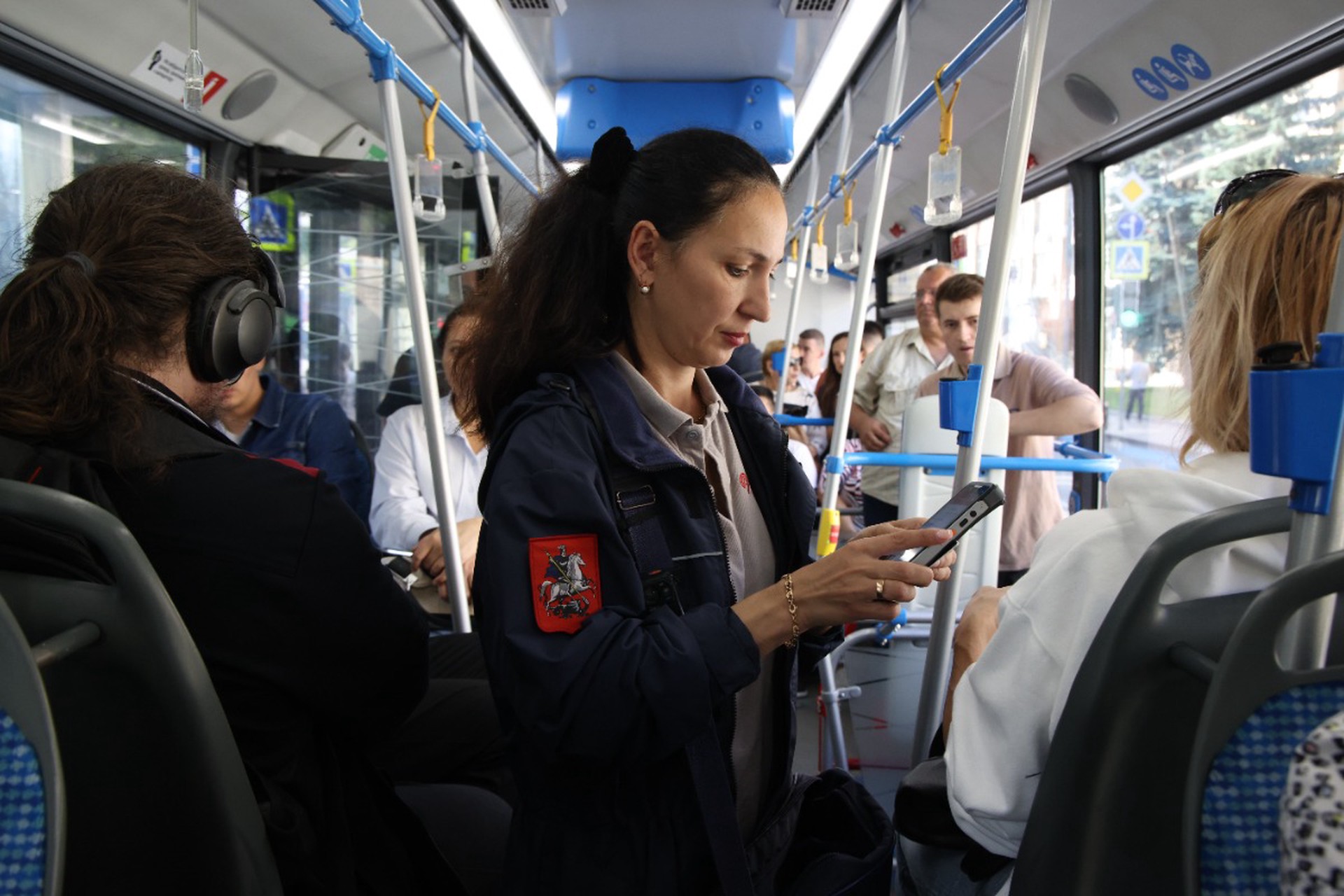 Детям до 7 лет хотят разрешить занимать свободное место в транспорте бесплатно