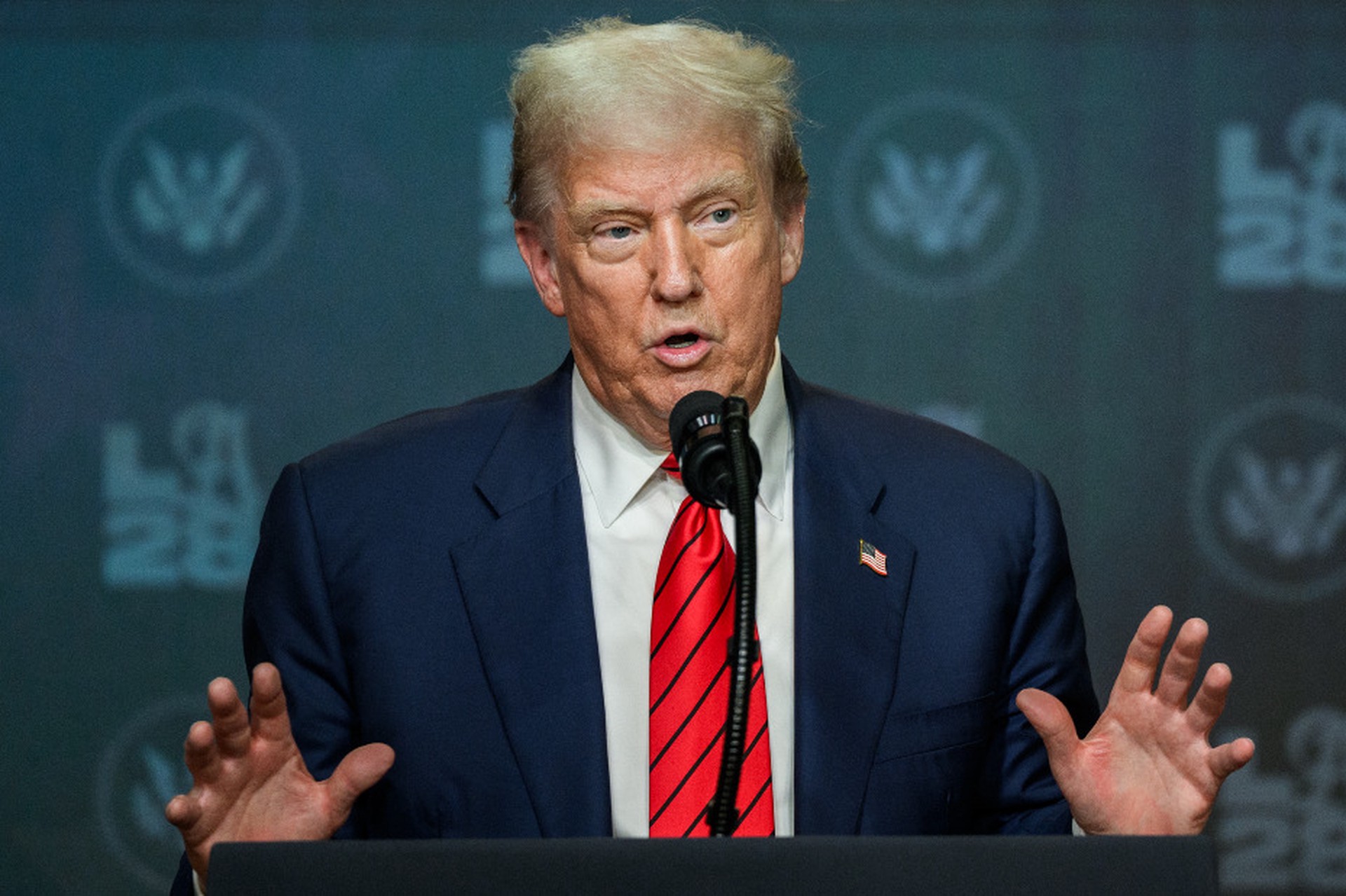 В Госдуме раскритиковали Трампа за слова об ошибке генерала ВС России