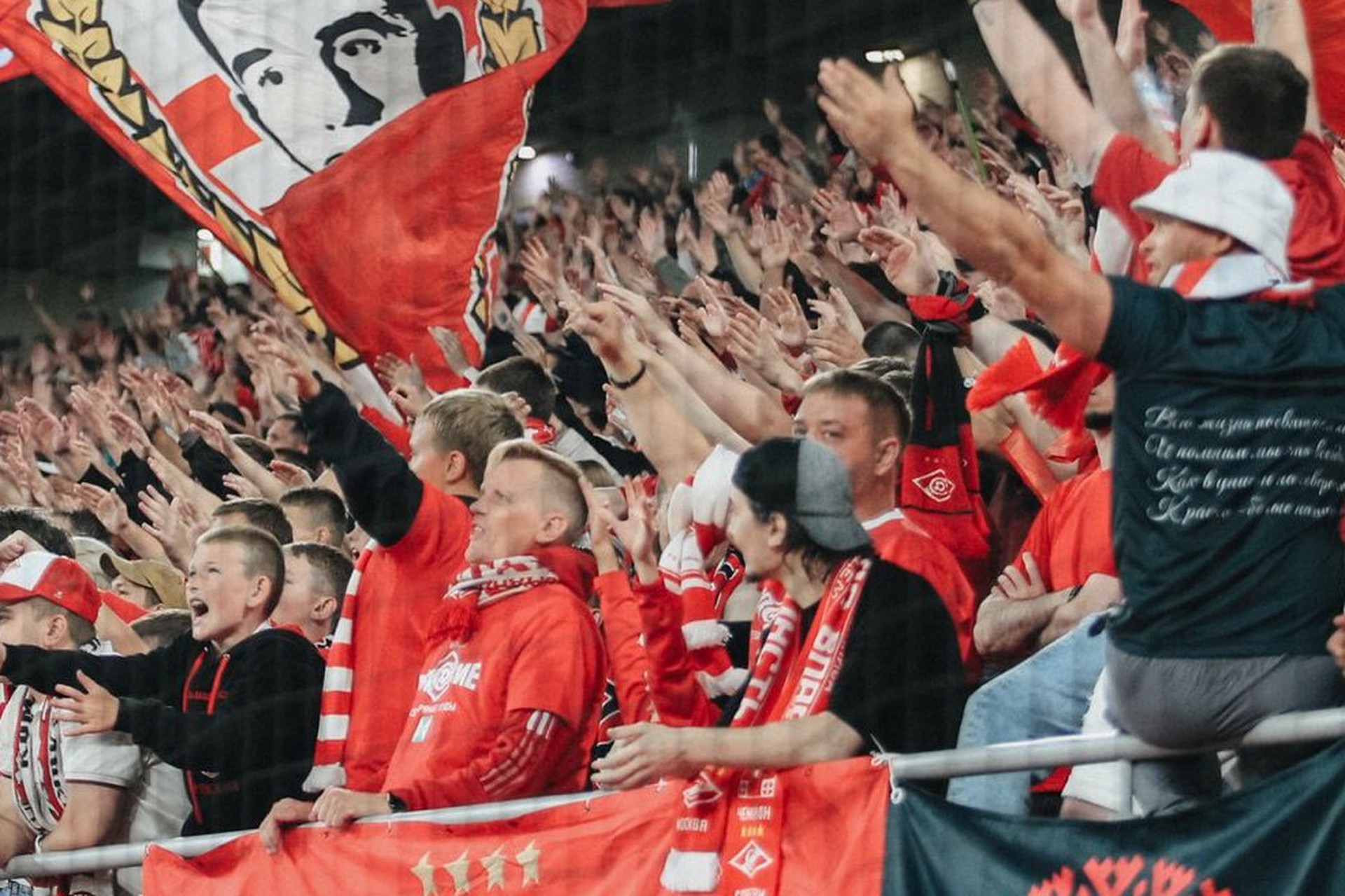 Фанаты «Спартака» напали на болельщика ЦСКА после матча