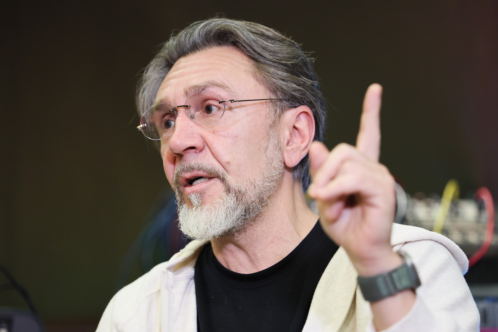 Сергей Шнуров «абсолютно поддерживает» решение суда о вреде его песен для подростков