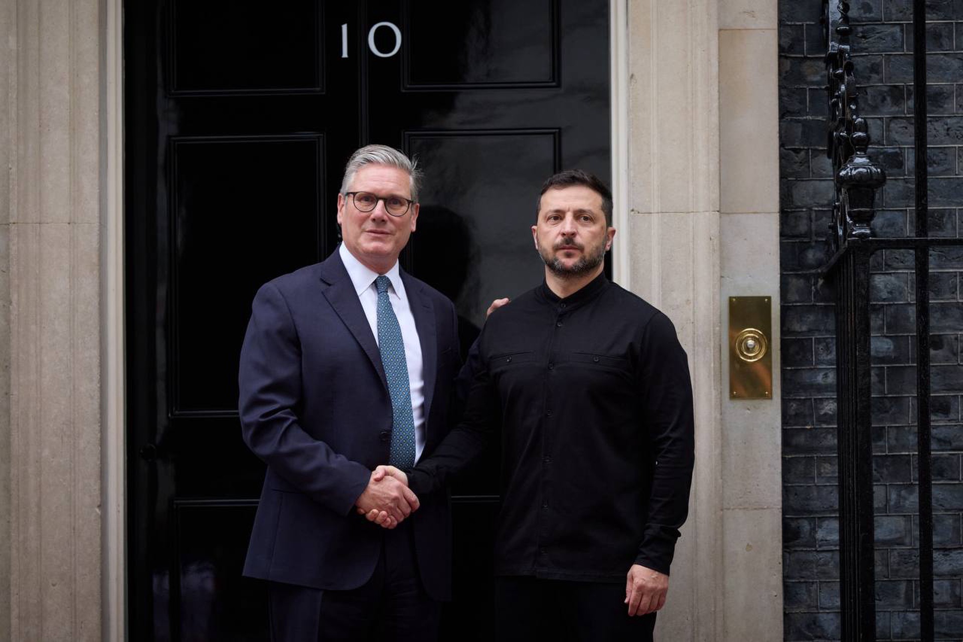 Экс-депутат Рады назвал последствия передачи Украине ядерного оружия