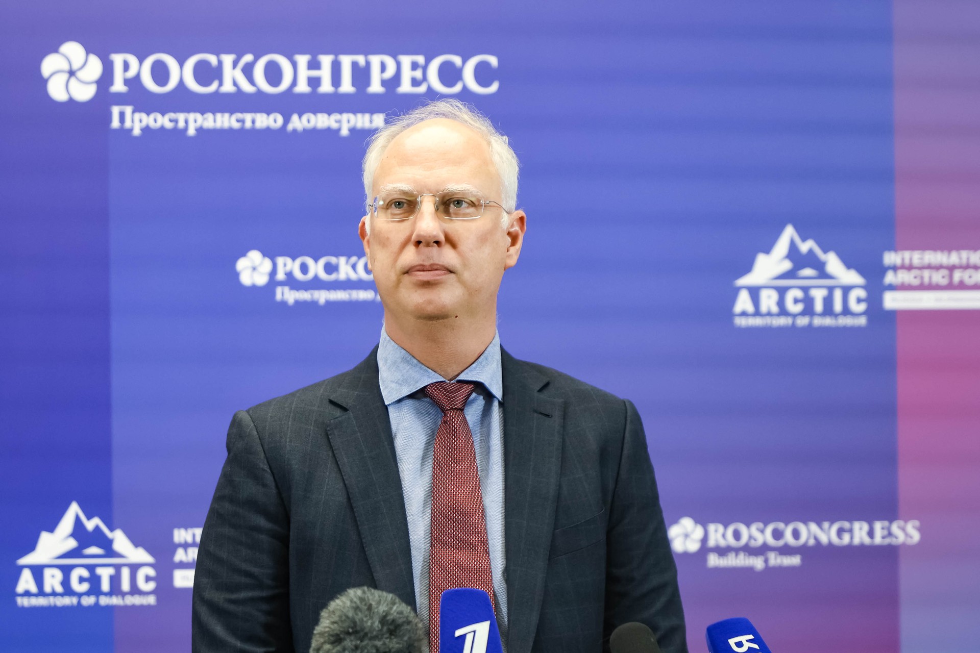 Дмитриев объяснил, зачем Западу «враг» в виде России