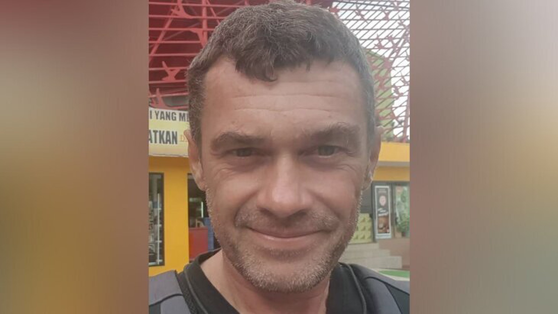 РИА «Новости»: Таиланд депортировал блогера Збарского